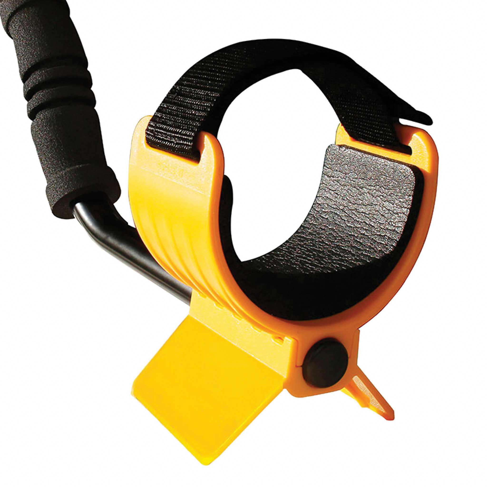 Gelber Metalldetektor-Griffhalter. Er hat ein schwarzes Polster und ist an einem gebogenen Griff befestigt.
