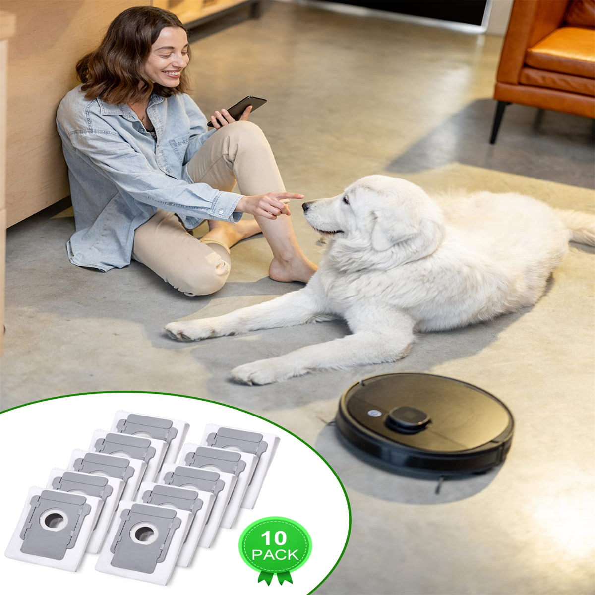 Frau und Hund auf dem Boden mit Staubsauger. Staubsaugerbeutel werden in einer Packung gezeigt.