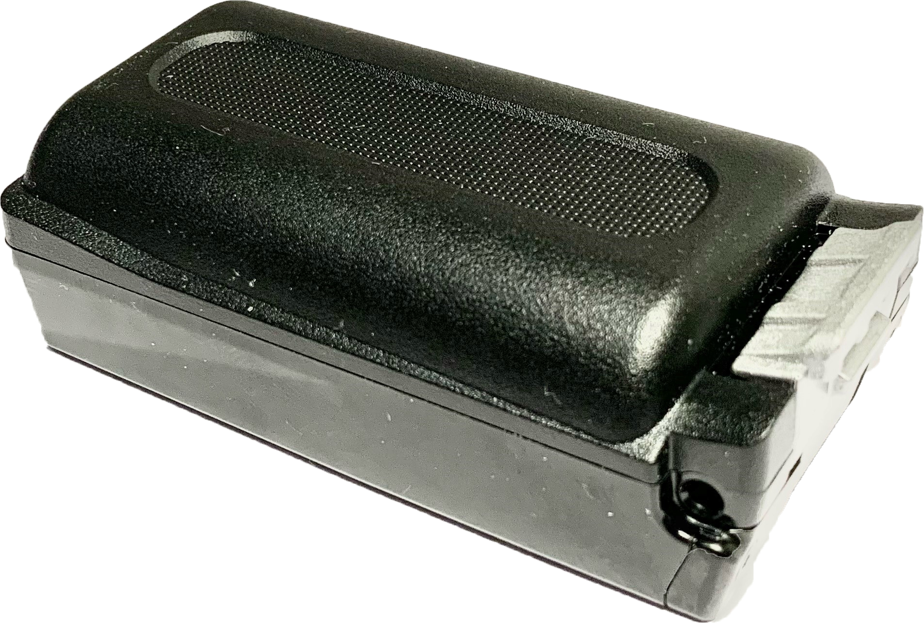 Pacco batteria nero con parte superiore strutturata, isolato su sfondo bianco.