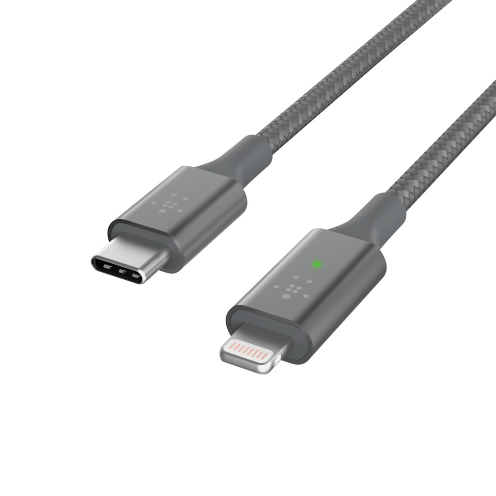 Cavo Belkin grigio con connettori USB-C e Lightning.