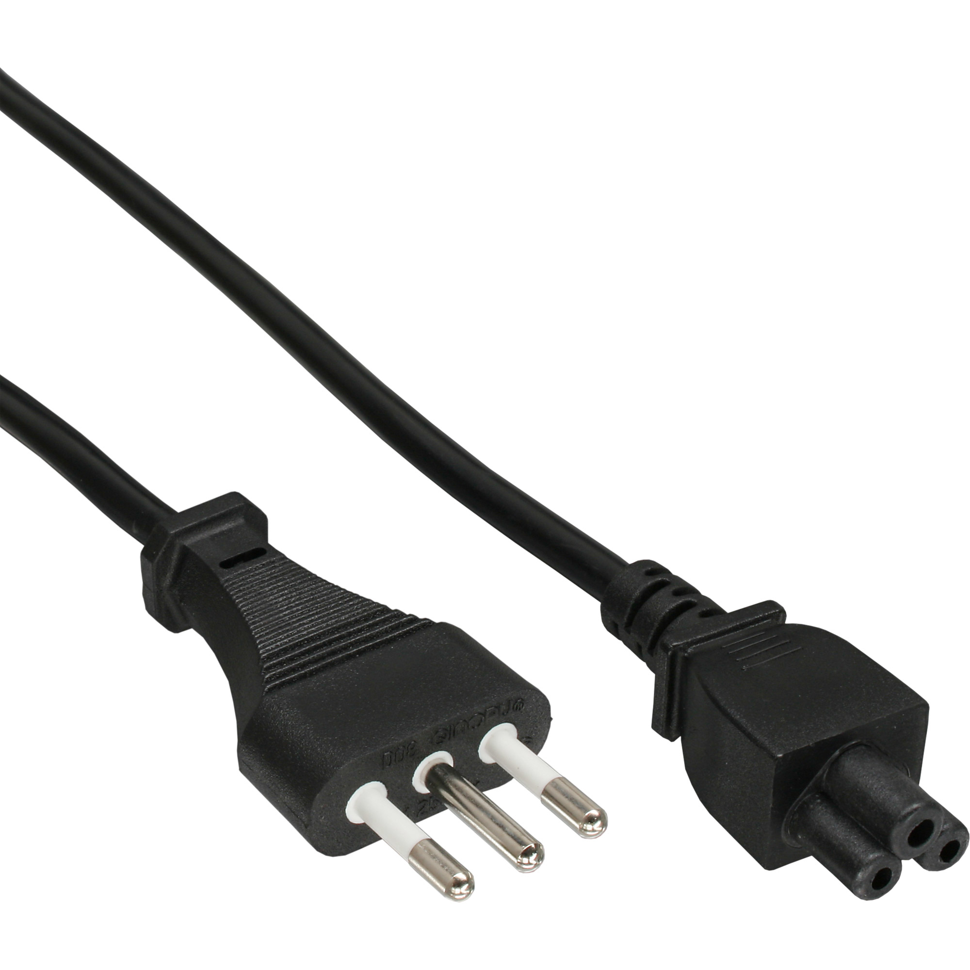 Schwarzes Netzkabel mit zwei Steckern. Einer abgewinkelt. Weißer Hintergrund.