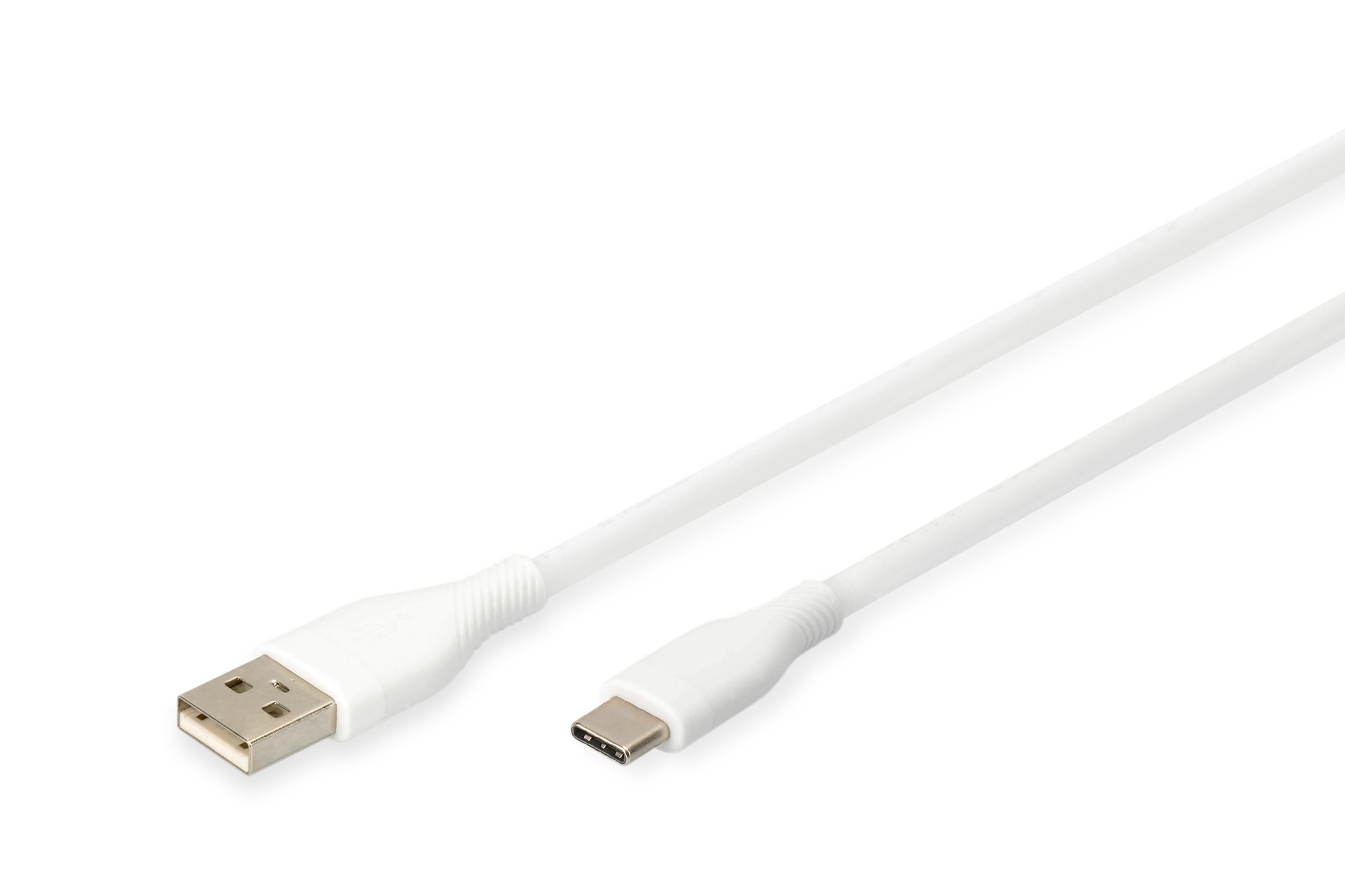 Câble USB-A vers USB-C blanc sur une surface blanche. Les connecteurs USB-A et USB-C sont visibles.