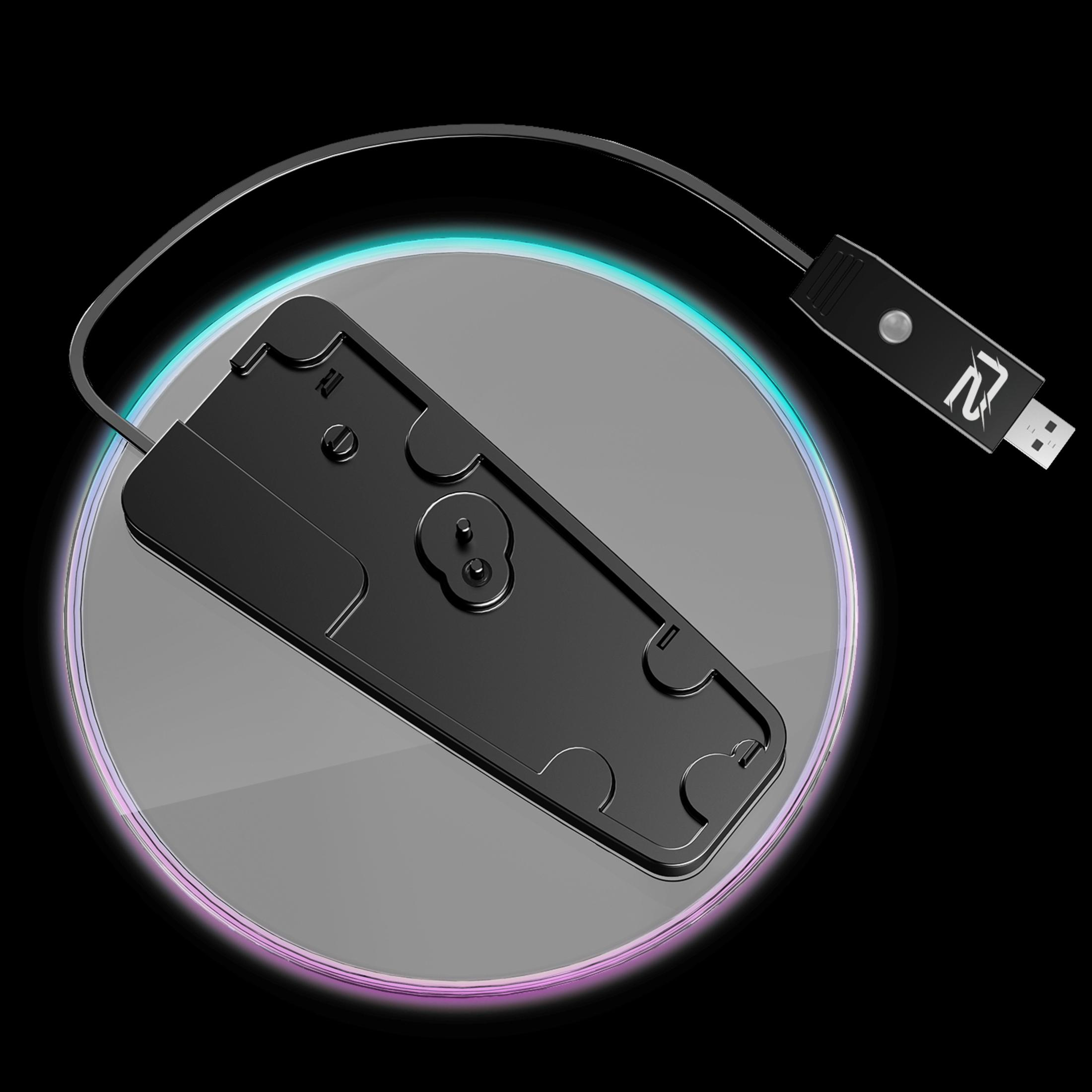 Dispositivo nero su base rotonda con cavo USB collegato. Il dispositivo ha il logo 'R2'.