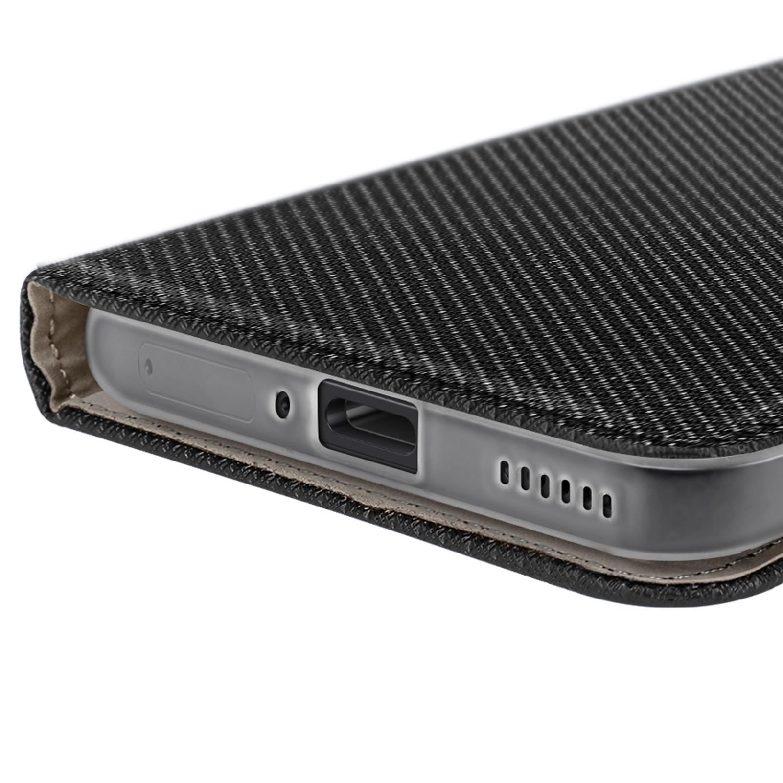 Primo piano di una custodia per telefono nera con design strutturato.