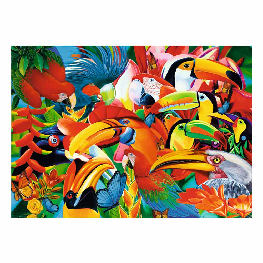 Tucanes, loros y mariposas coloridos en un entorno selvático con flores y hojas brillantes.
