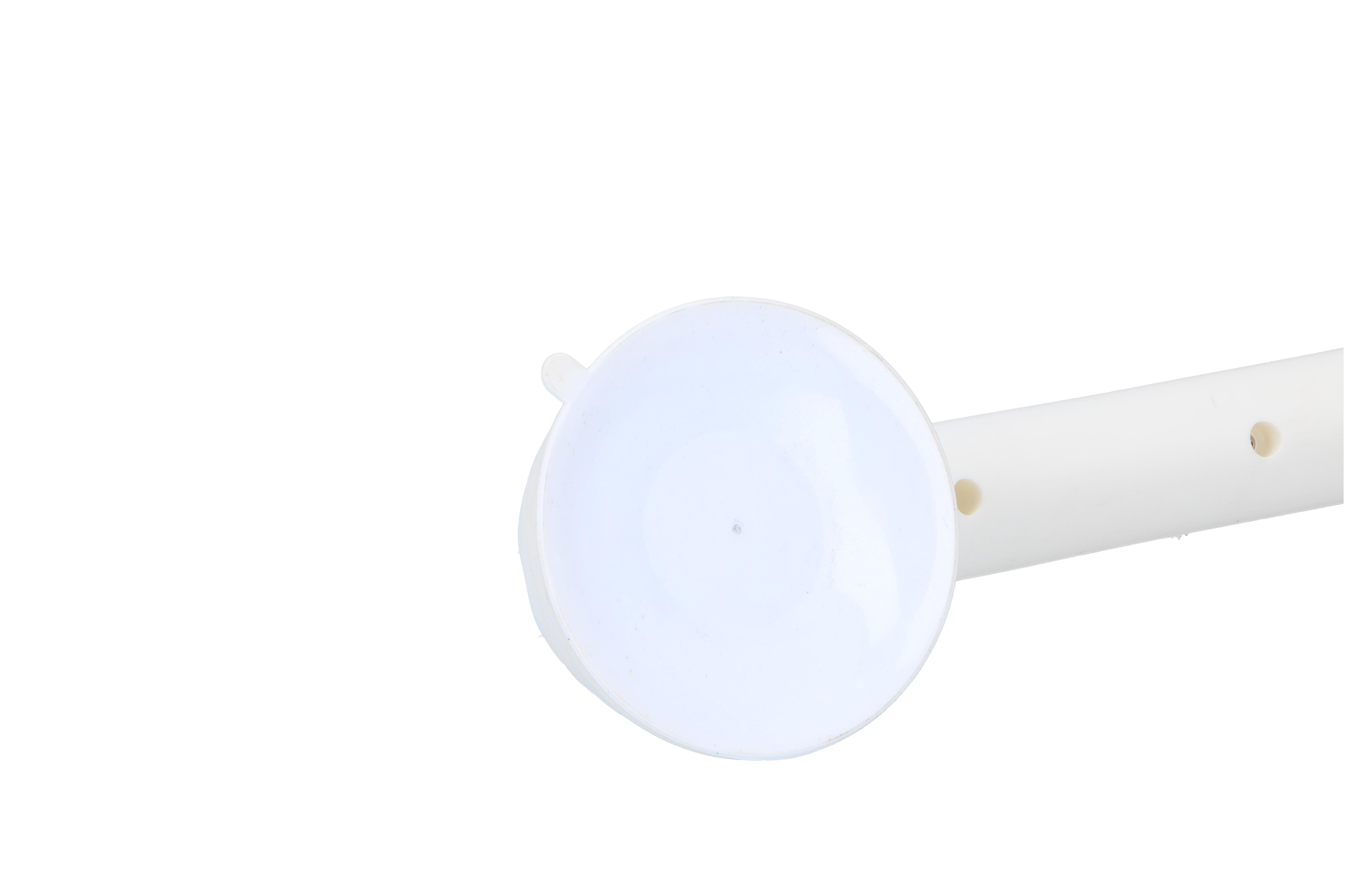 Un gros plan d'une ventouse en plastique blanc sur un fond blanc.