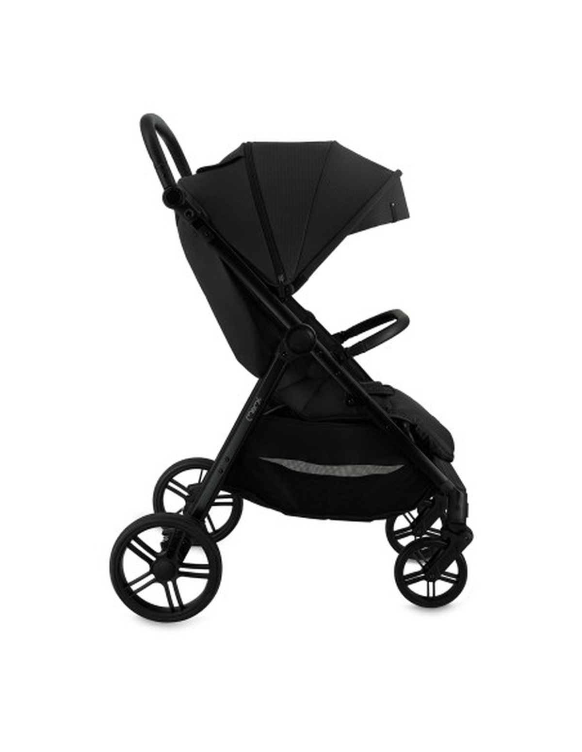 Schwarzer Kinderwagen. Seitenansicht auf weißem Hintergrund.