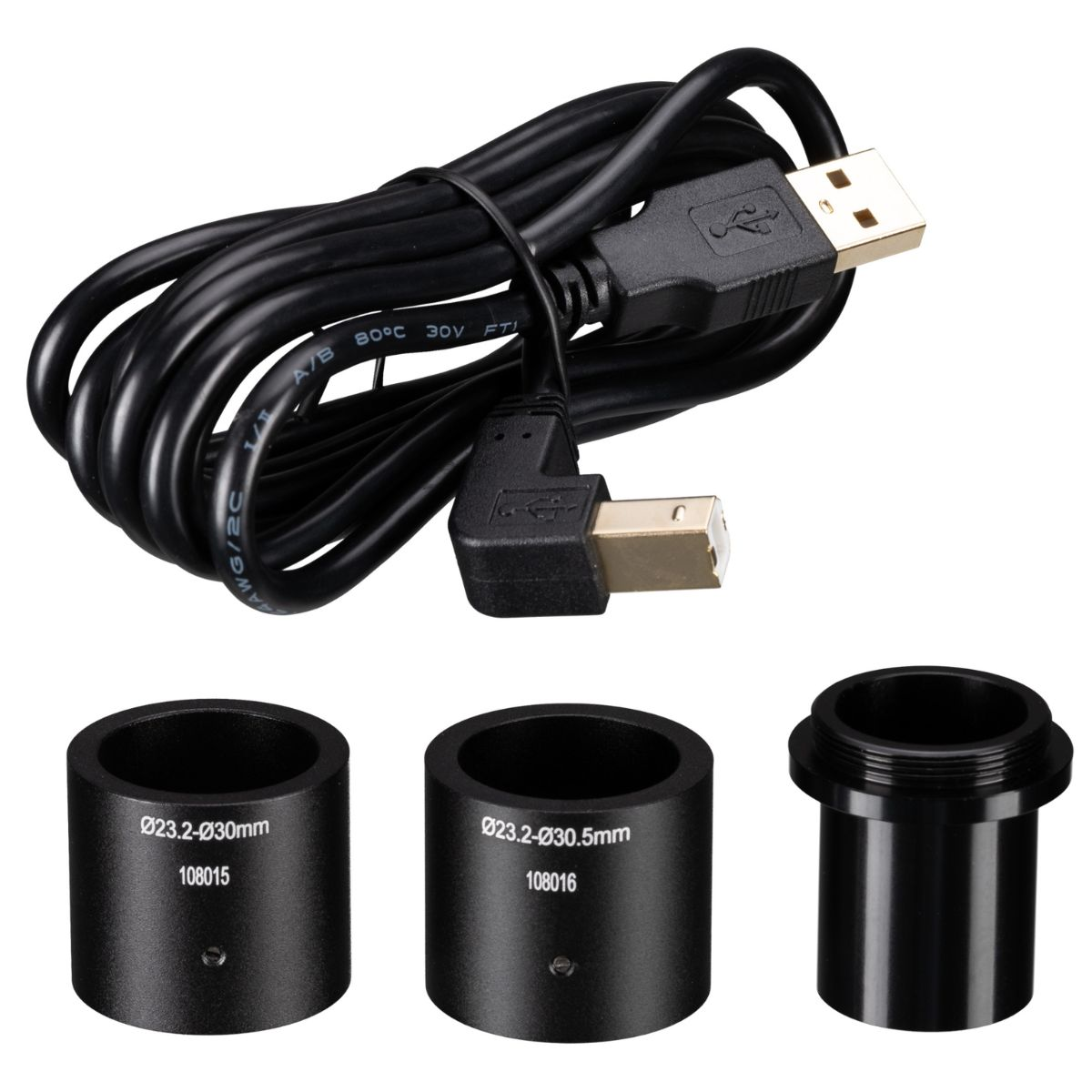 Un cable USB negro, conectores USB negros y adaptadores cilíndricos negros.