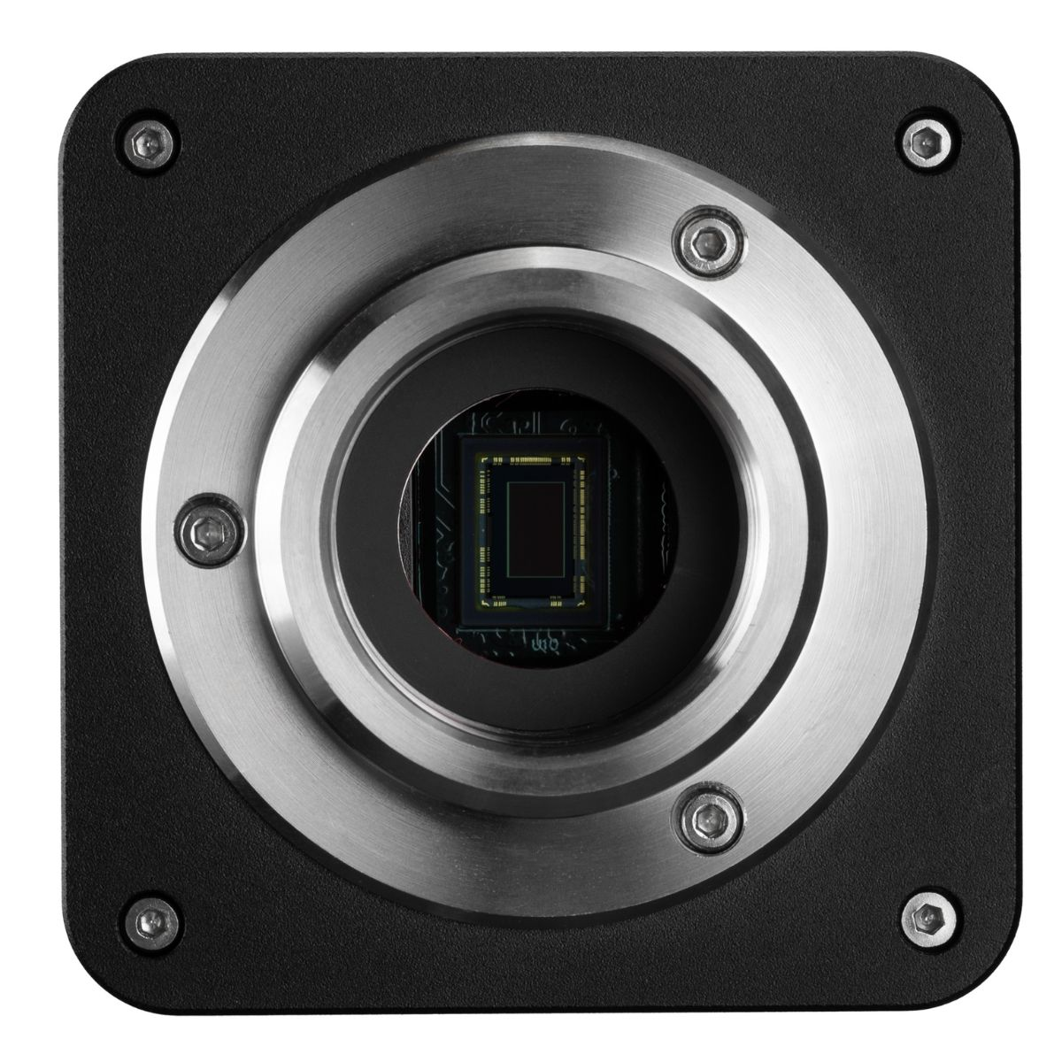 Primer plano del sensor de una cámara, rodeado de metal y tornillos.