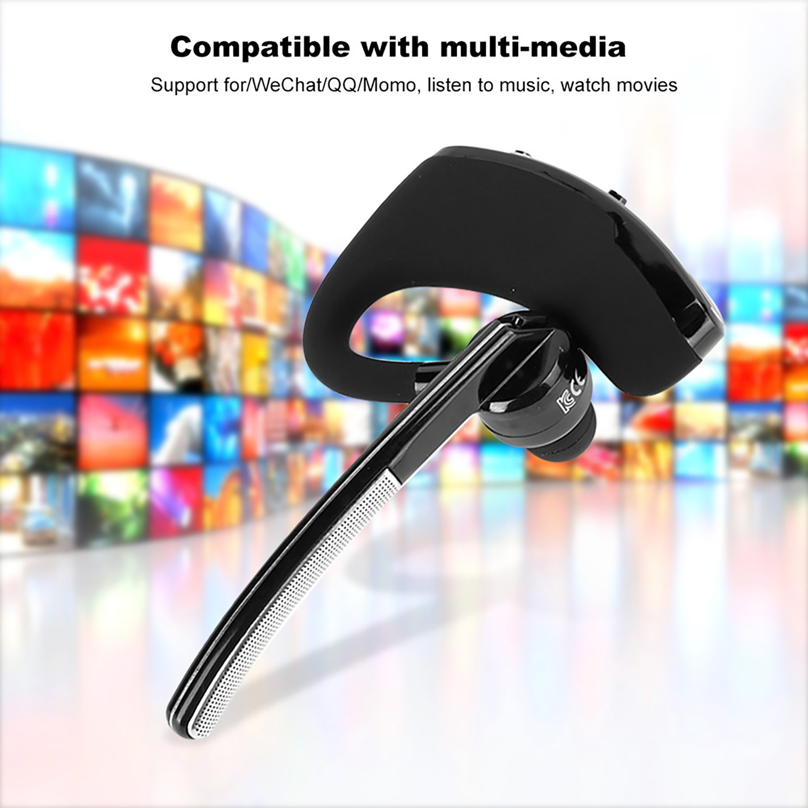 Schwarzes Bluetooth-Headset mit geschwungenem Design, das am Ohr getragen wird. Bunter Hintergrund mit Quadraten.