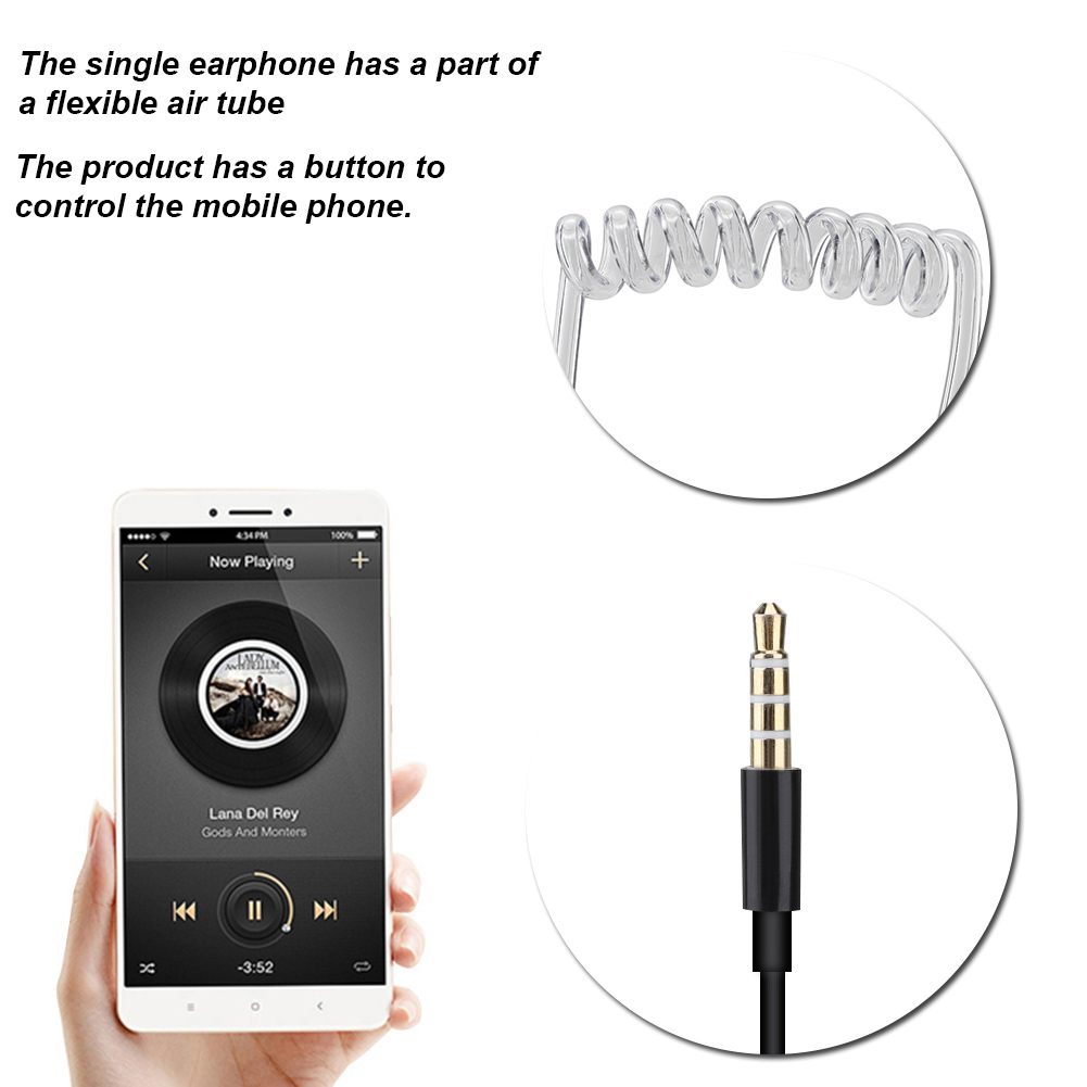 Kopfhörerteile, ein flexibler Schlauch und ein 3,5-mm-Klinkenstecker neben einer Hand, die ein Musik abspielendes Telefon hält.