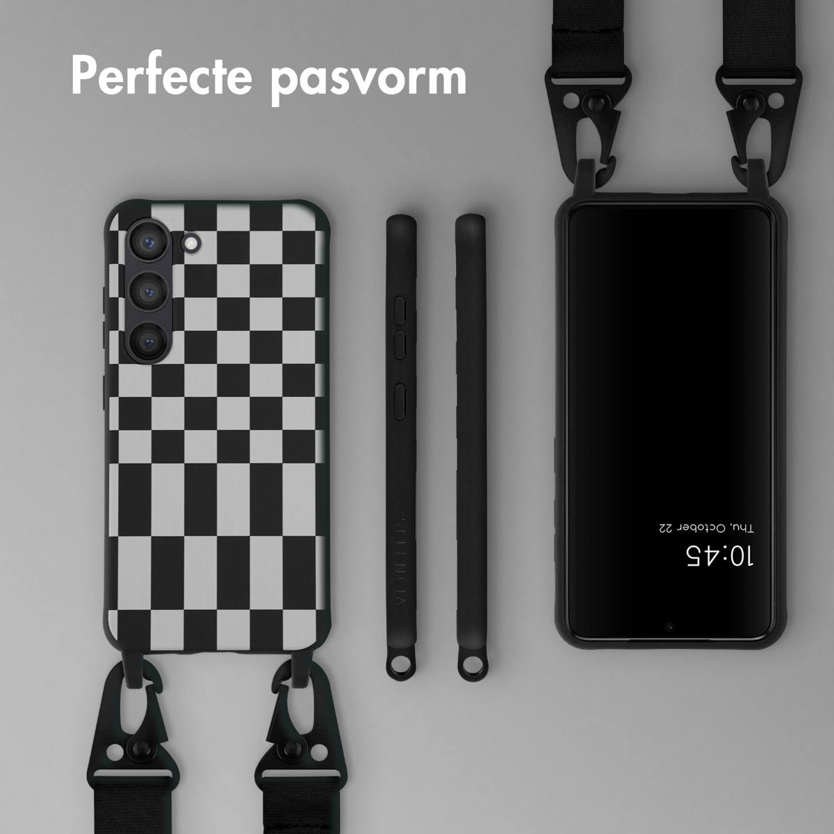 Téléphone avec coque damier et cordon. Texte : Ajustement parfait.