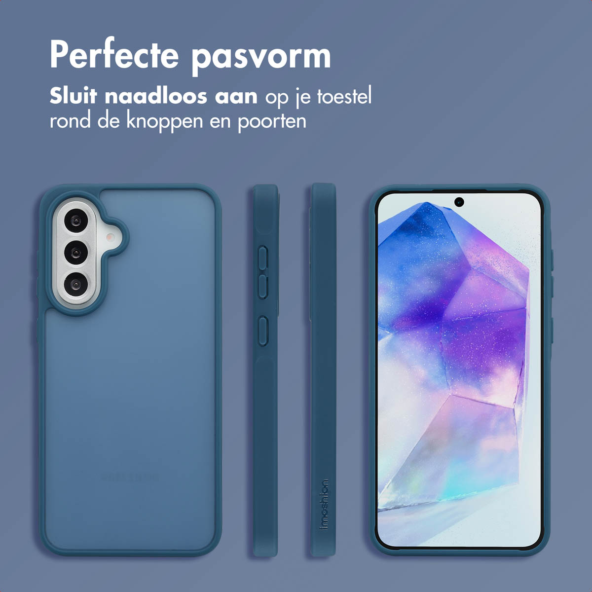 Blauwe telefoonhoes met telefoon. Tekst: Perfecte pasvorm. Sluit naadloos aan op je toestel rondom de knoppen en poorten.
