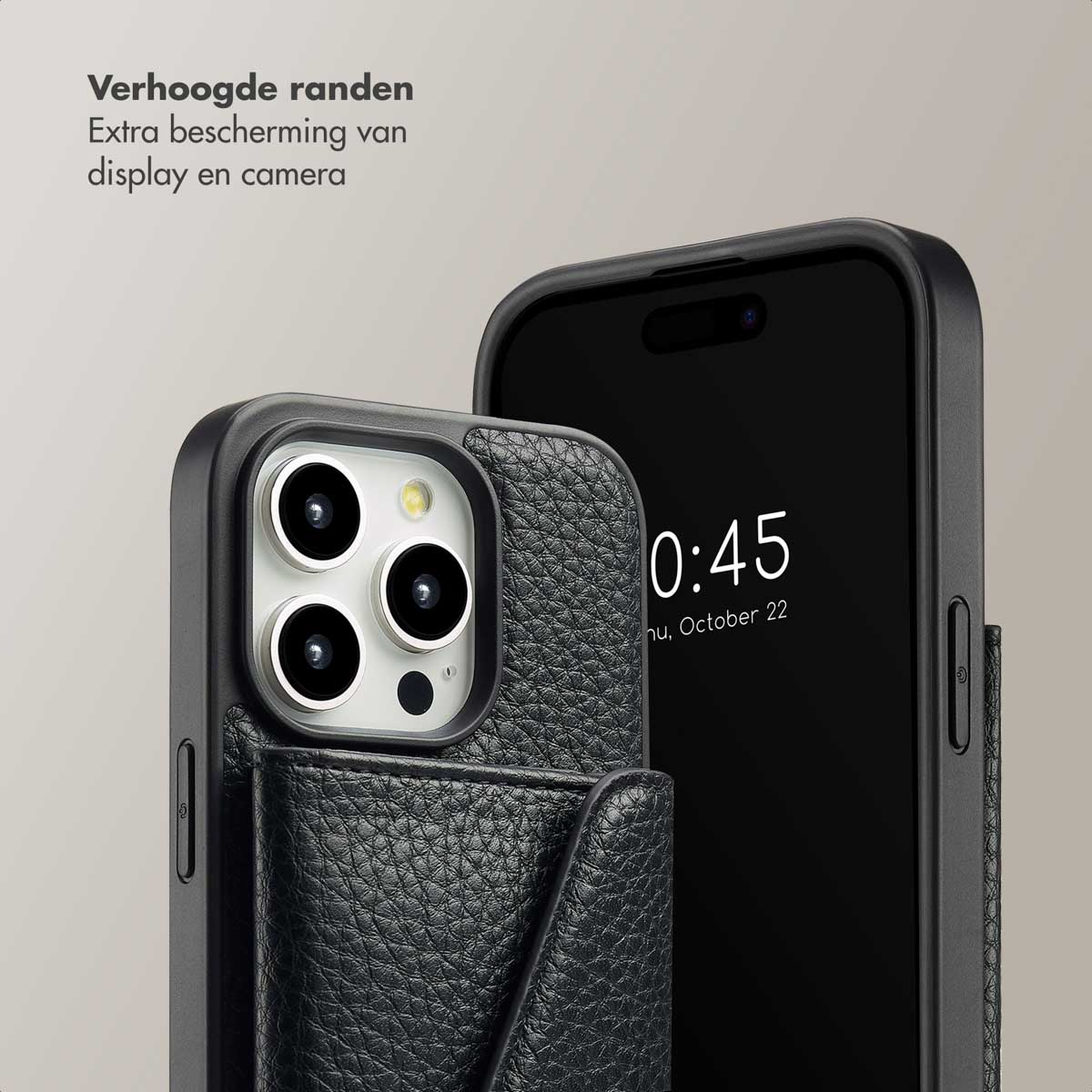 Coque de téléphone noire avec un emplacement pour carte, protégeant un téléphone. Texte : Protection supplémentaire pour l'écran et l'appareil photo.