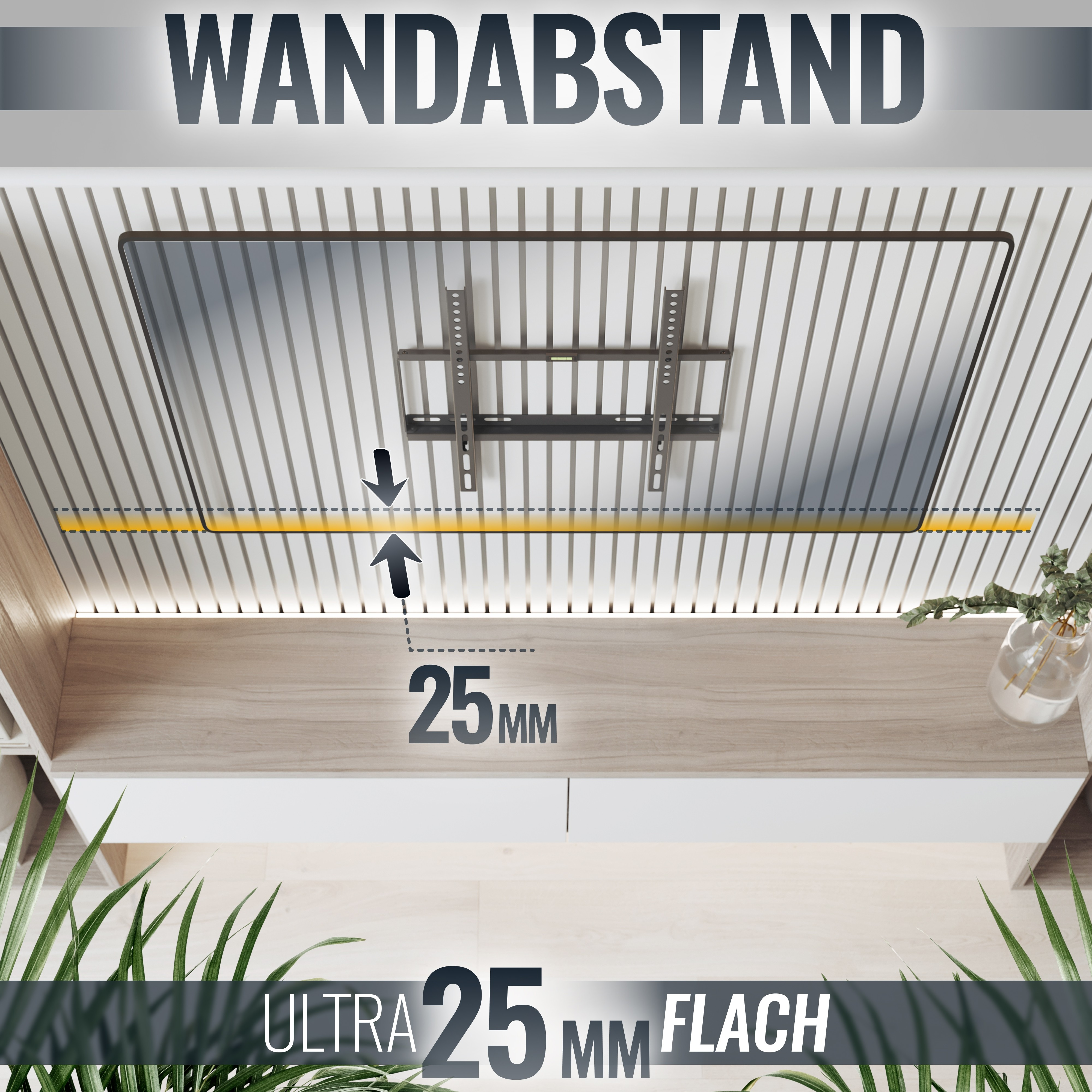 Fernseher an der Wand montiert mit 25mm Abstand. Der Hintergrund ist eine weiße Wand und ein Holzregal.