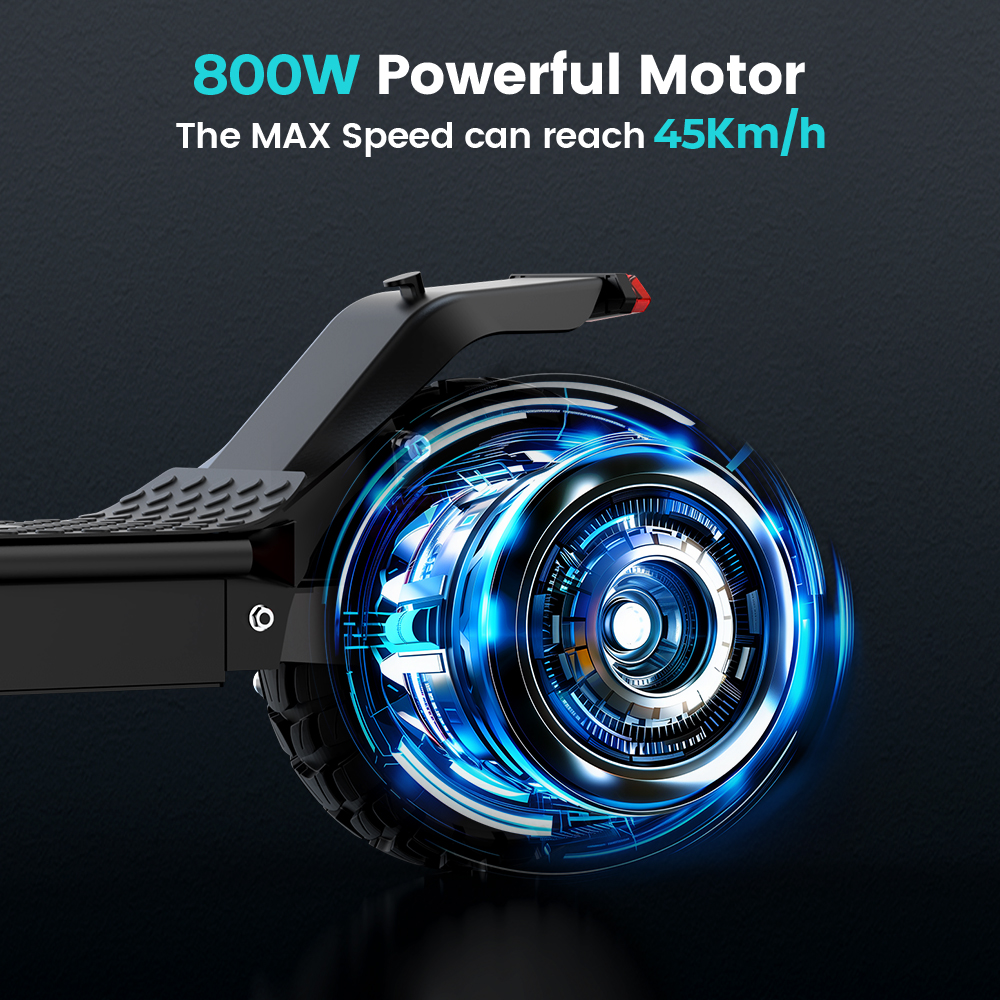 Una ruota di scooter nera con un design blu brillante, il testo dice '800W Powerful Motor'.