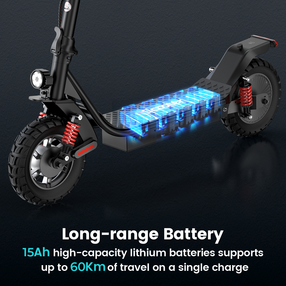 Scooter elettrico nero con dettaglio batteria blu. Sfondo nero, molle rosse.