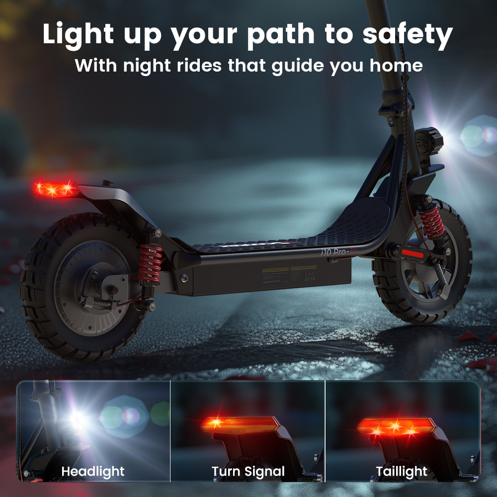 Scooter elettrico con luci e funzioni di sicurezza. Faro, indicatore di direzione e fanale posteriore sono evidenziati.