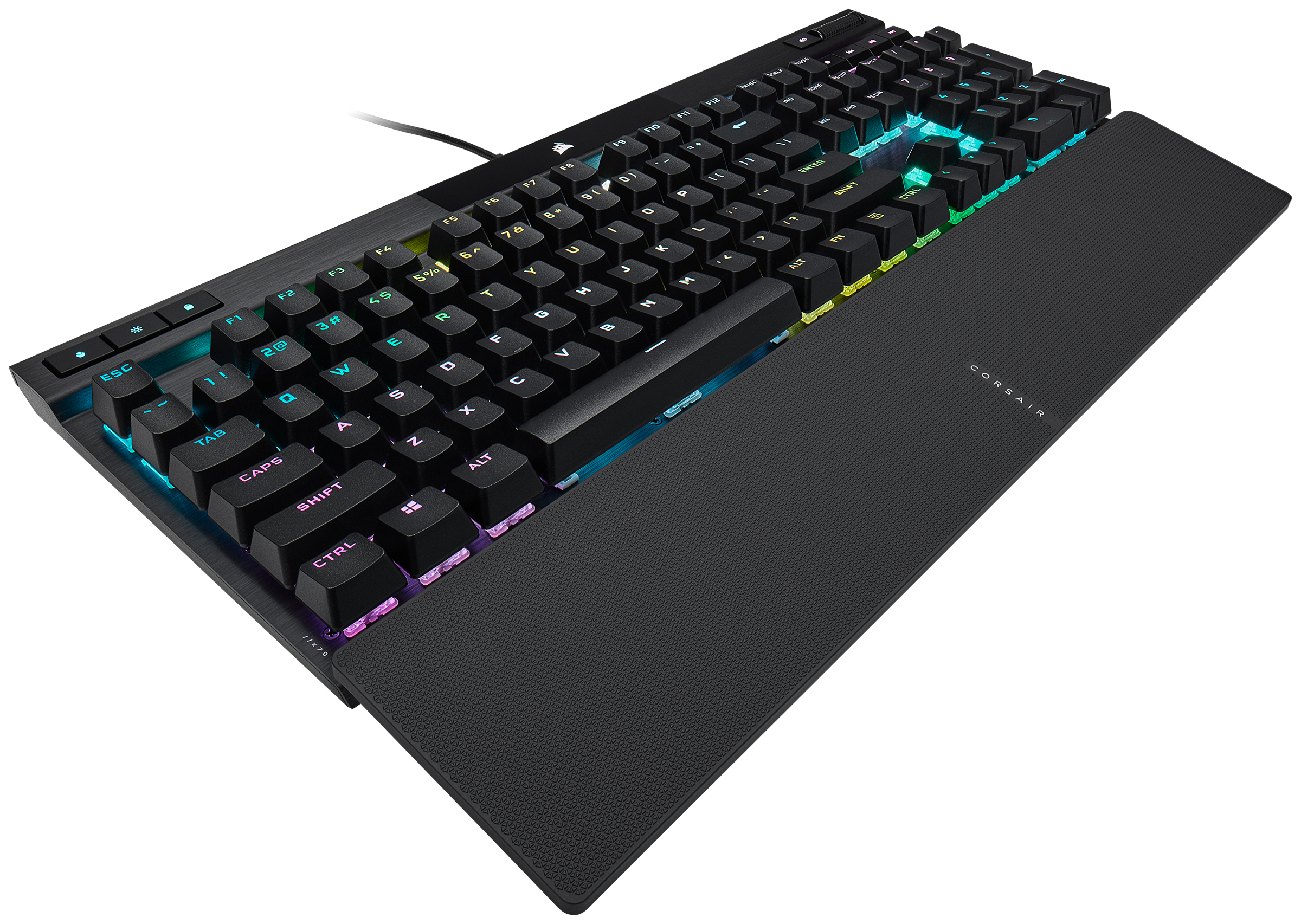 Teclado Corsair negro con teclas multicolores y reposamuñecas. Vista en ángulo.