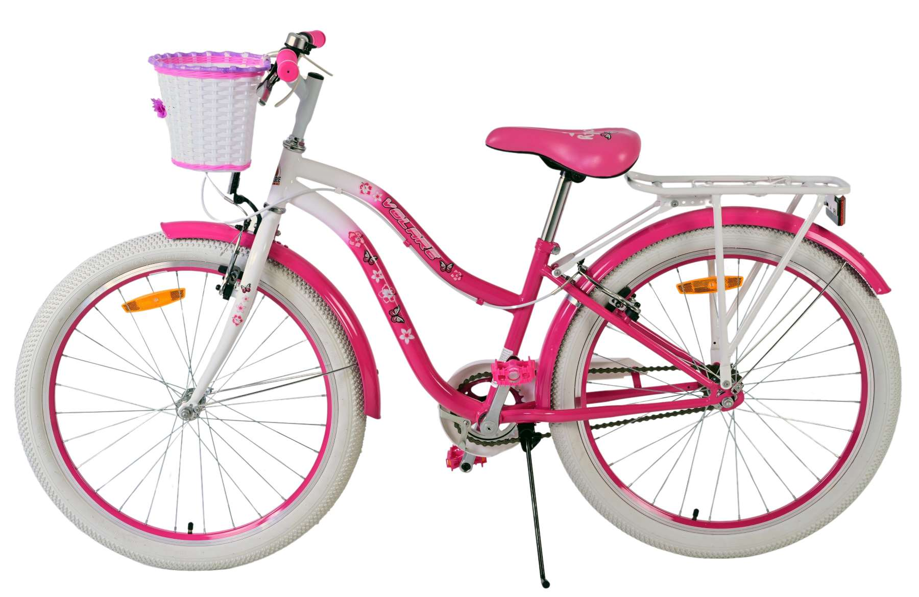 Rosa-weißes Fahrrad mit Korb. Es hat rosa Räder und einen rosa Sitz.
