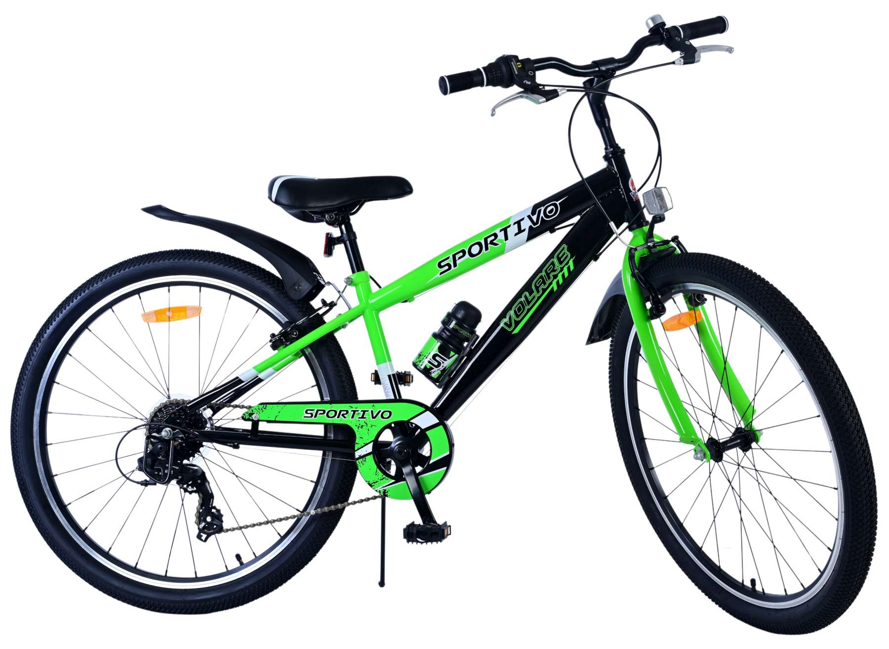 Grünes und schwarzes Sportivo-Fahrrad, von der Seite betrachtet, auf weißem Hintergrund. Es gibt eine Wasserflasche auf dem Fahrrad.