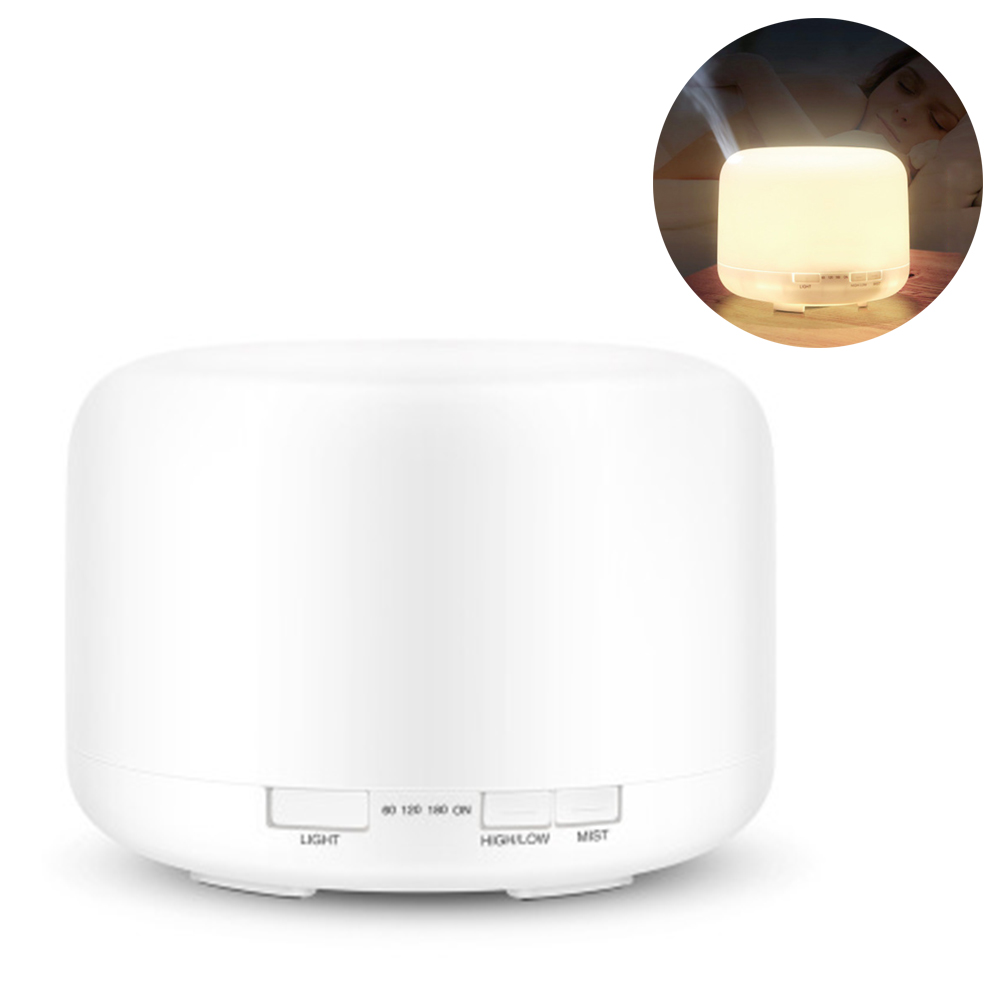 Ein weißer Diffusor für ätherische Öle mit den Knöpfen 'Licht', 'Hoch/Niedrig' und 'Nebel'.