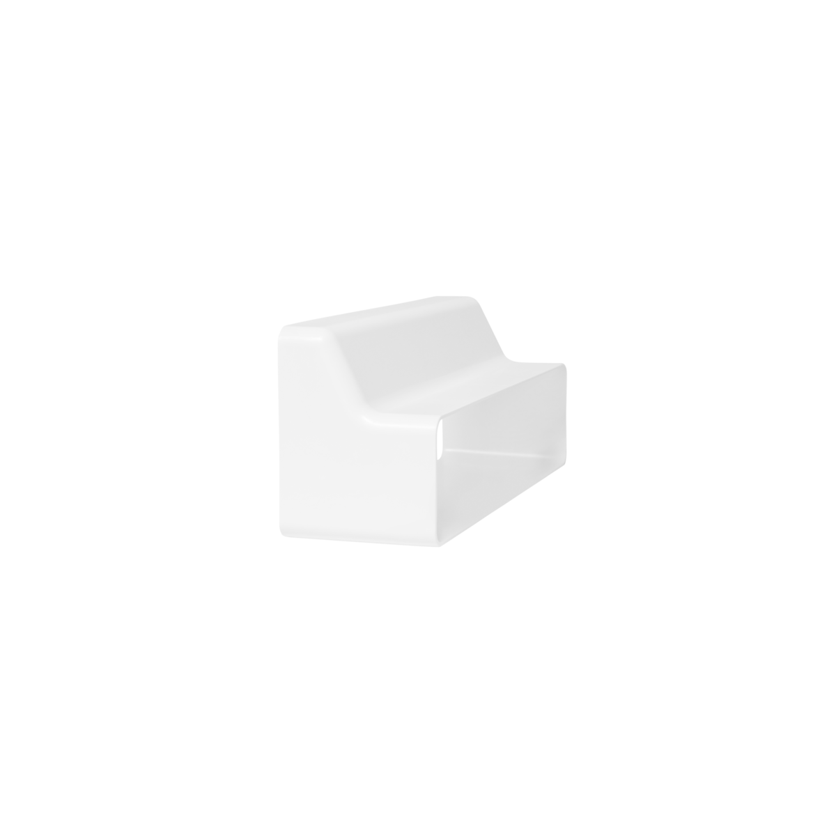 Objeto rectangular blanco con la parte superior curvada y un lado abierto. Está sobre un fondo negro.