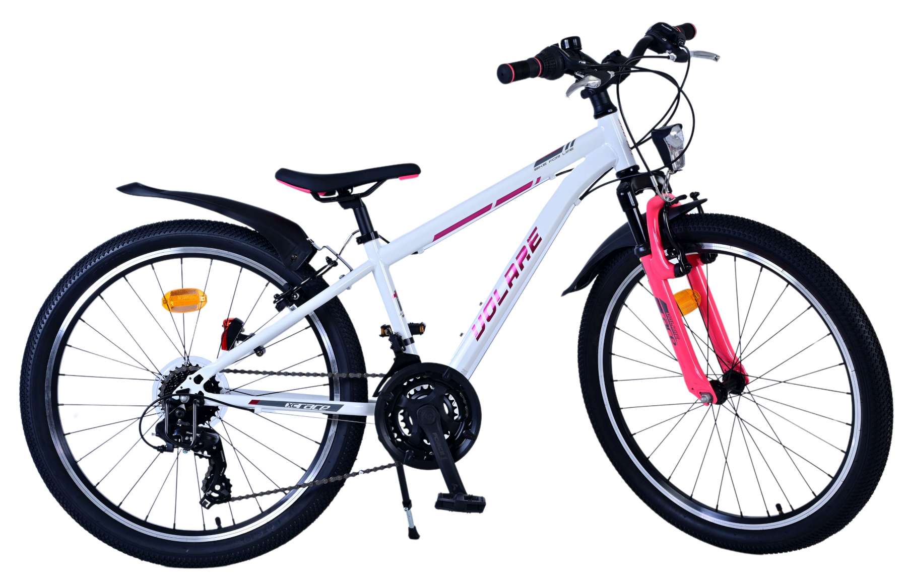 Weißes Fahrrad mit schwarzen Reifen und rosa Akzenten, isoliert auf weißem Hintergrund.
