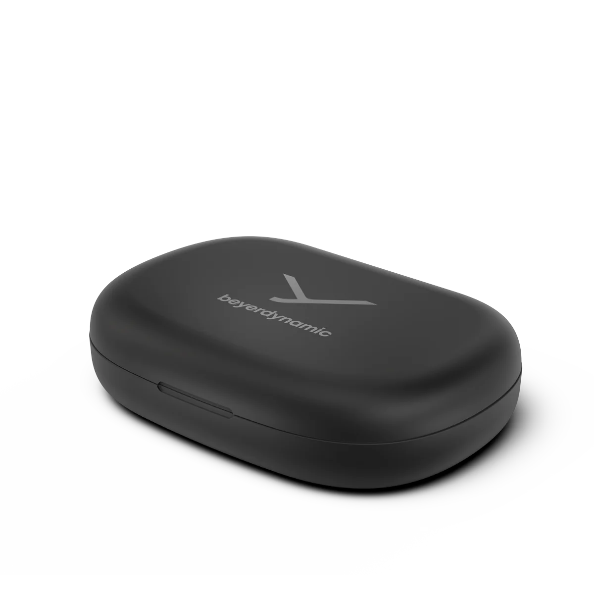 Czarny, owalny futerał z logo Beyerdynamic na górze. Na białej powierzchni.