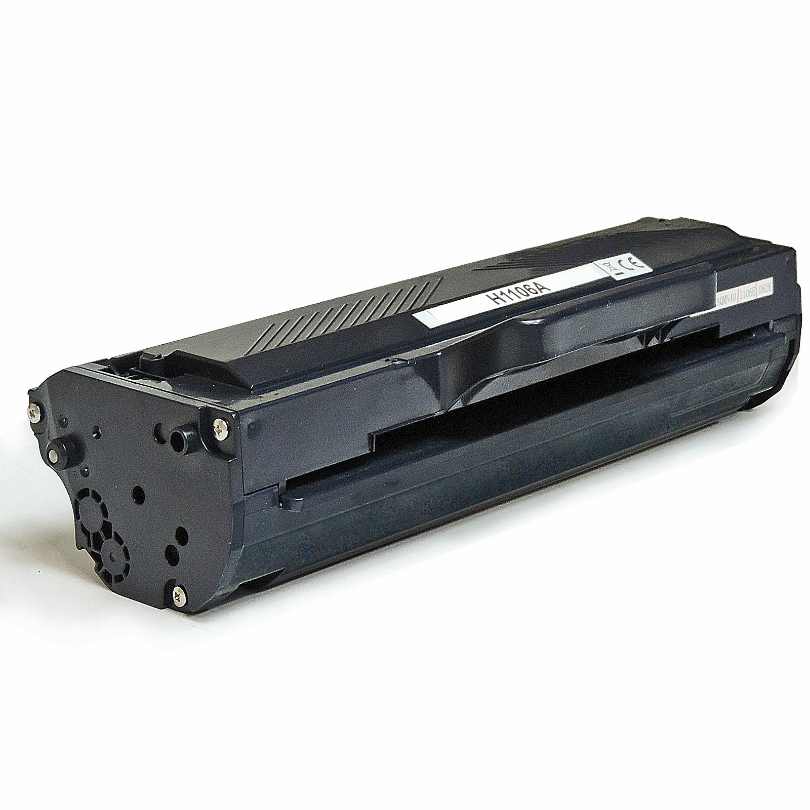 Schwarze Tintenpatrone mit weißem Etikett. Die Patrone ist rechteckig.