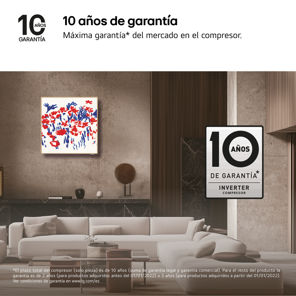 Escena de sala de estar con sofá blanco, pintura y pegatina de garantía LG en la pared.