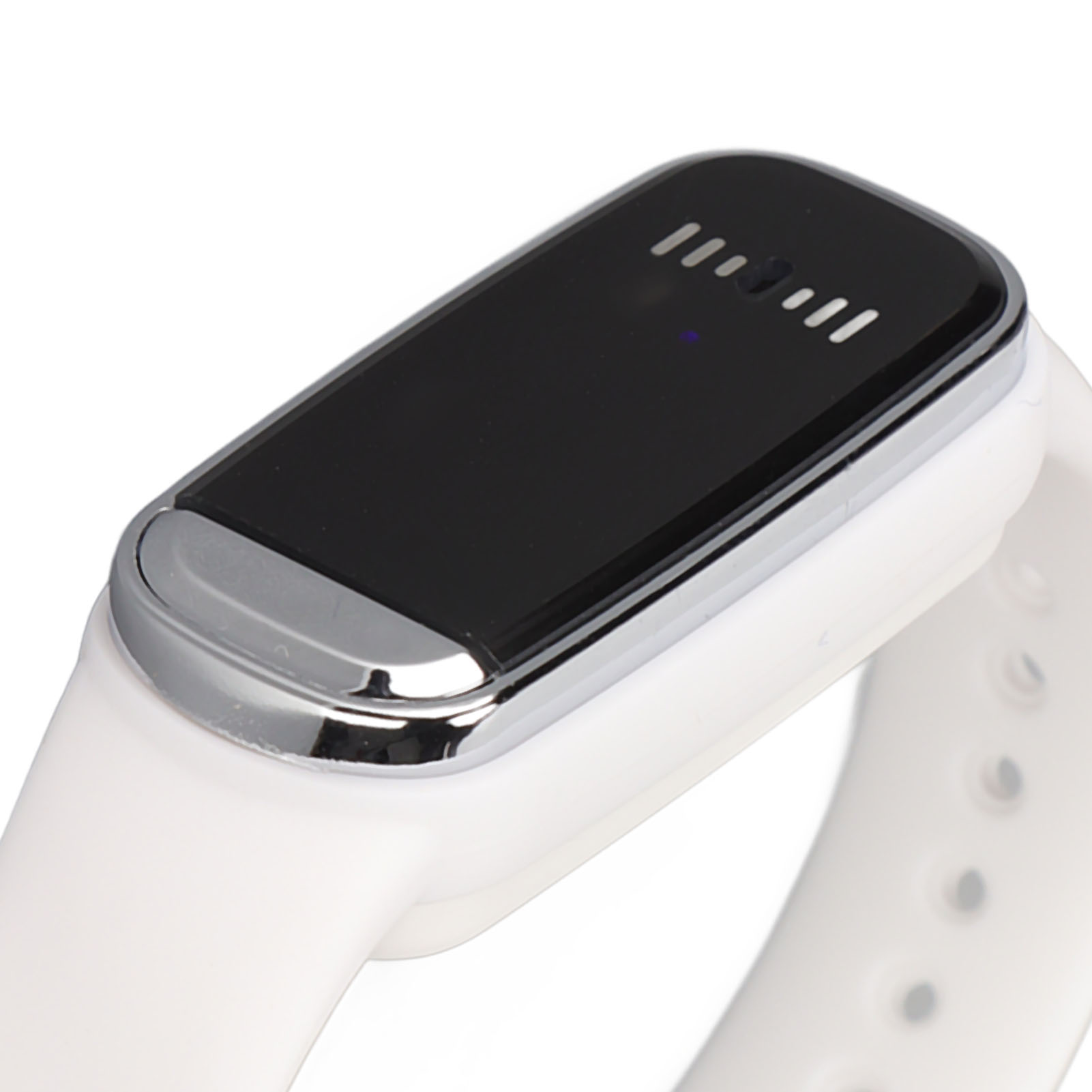 Weiße Smartwatch mit schwarzem rechteckigem Display. Silberner Rahmen und weißes Armband.