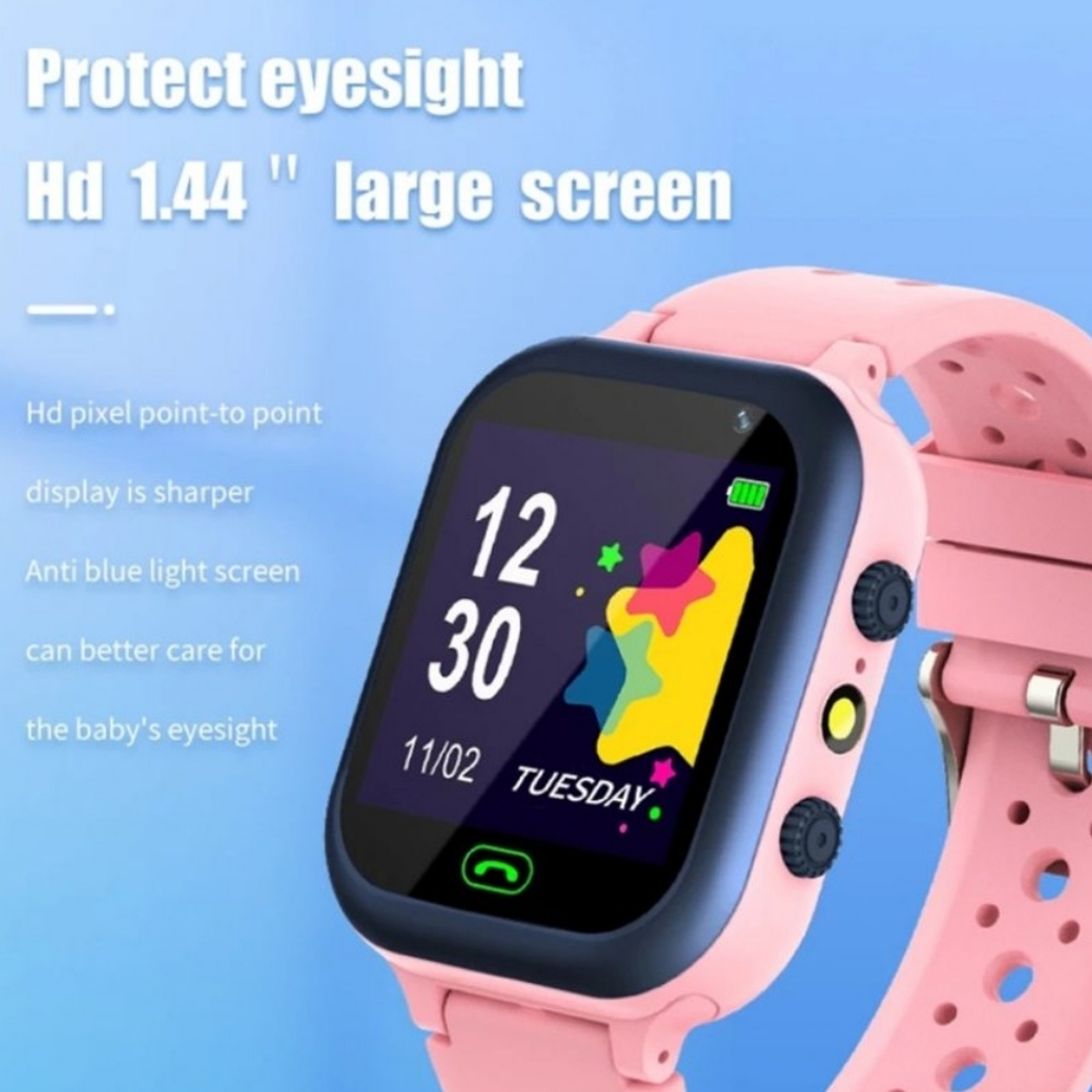 Rosa Smartwatch mit schwarzem Bildschirm, der Zeit und ein Akkusymbol zeigt, sowie Knöpfe an der Seite.