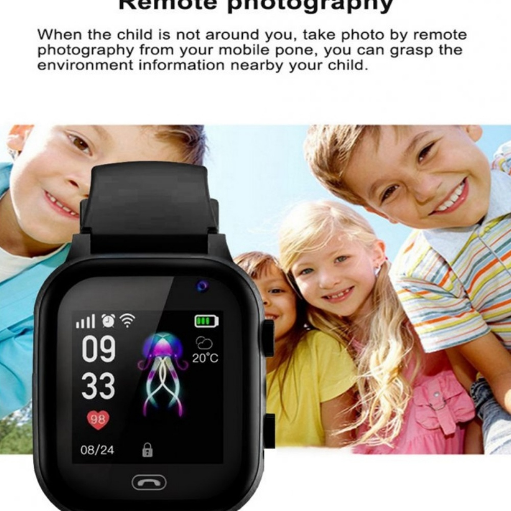 Eine Smartwatch mit schwarzem Armband, die eine Quallen-Grafik und drei lächelnde Kinder im Hintergrund anzeigt.
