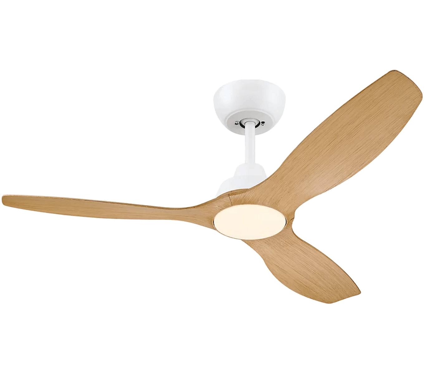 Un ventilador de techo blanco con tres aspas de madera. El ventilador está sobre fondo negro.