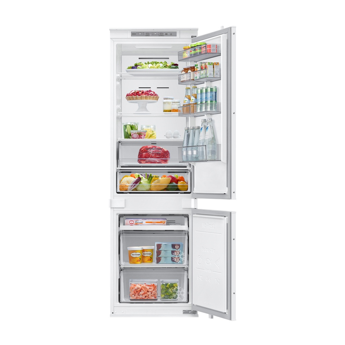 Un refrigerador blanco con la puerta abierta, mostrando alimentos en su interior.