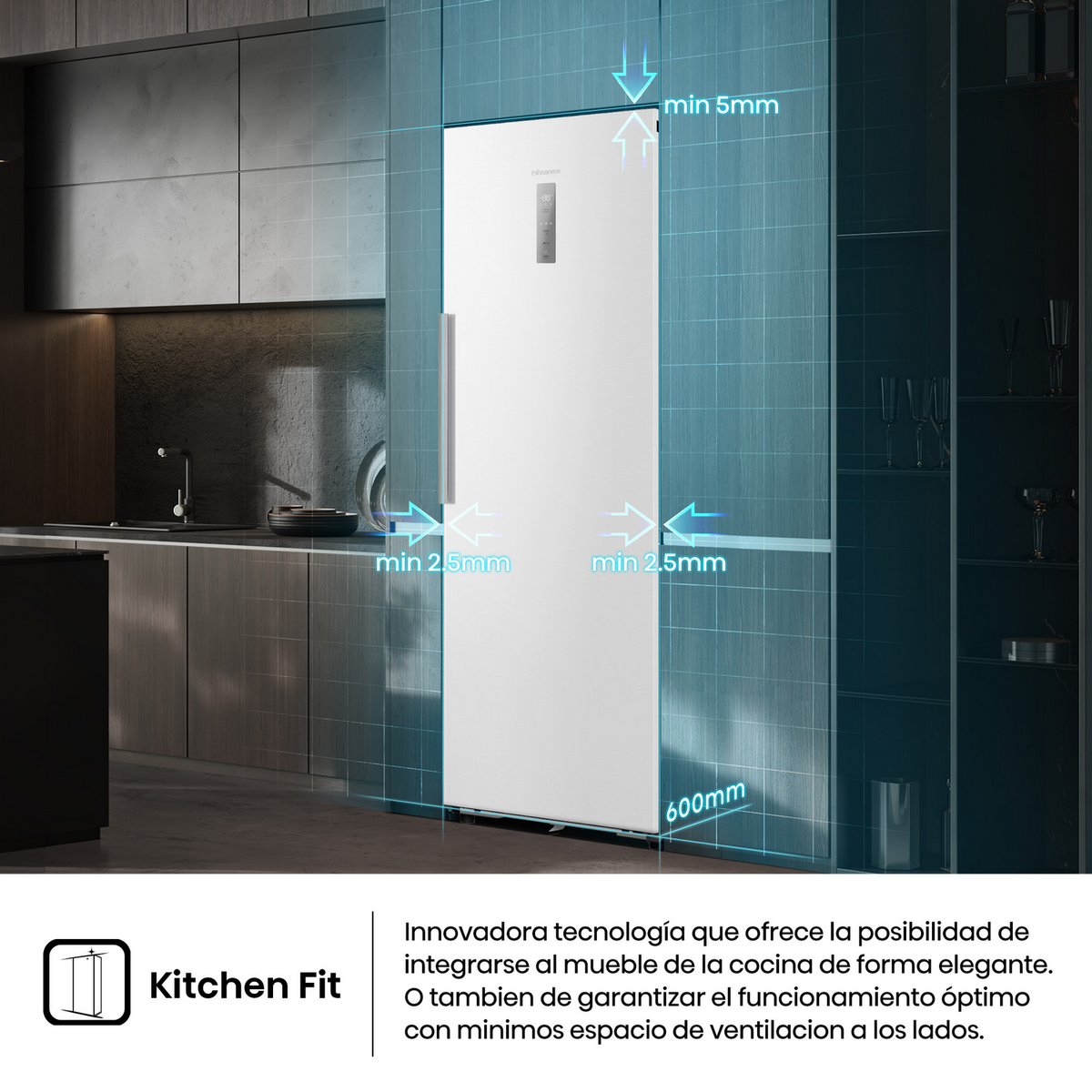 Refrigerador blanco integrado en cocina. Se destacan los requisitos de espacio mínimo.