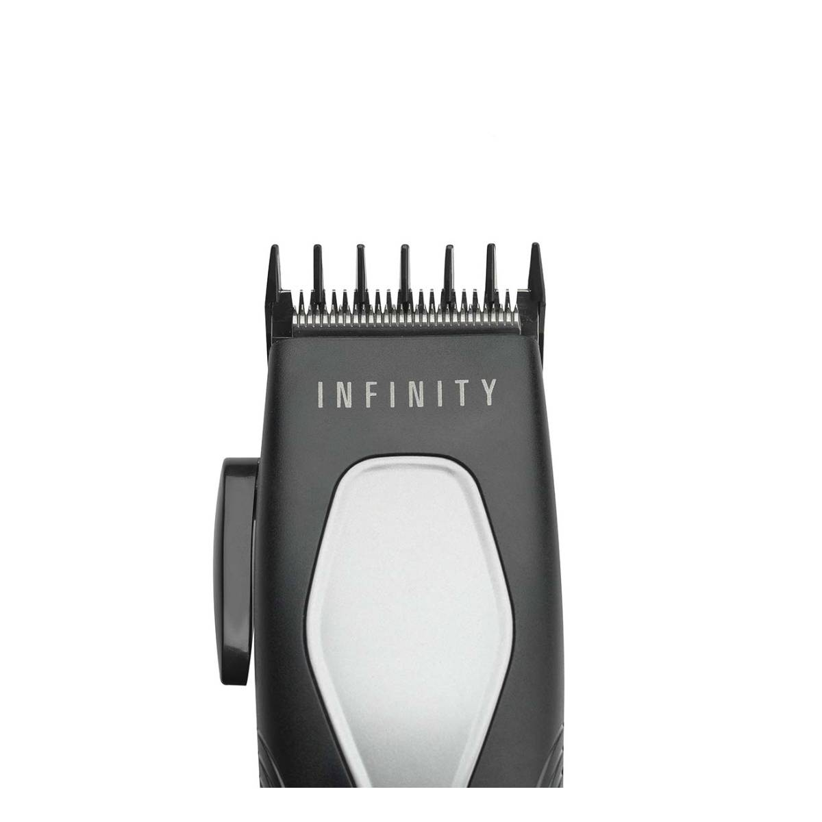Czarna maszynka do strzyżenia włosów z napisem 'INFINITY'. Ostrze u góry, białe tło. Widok z boku.