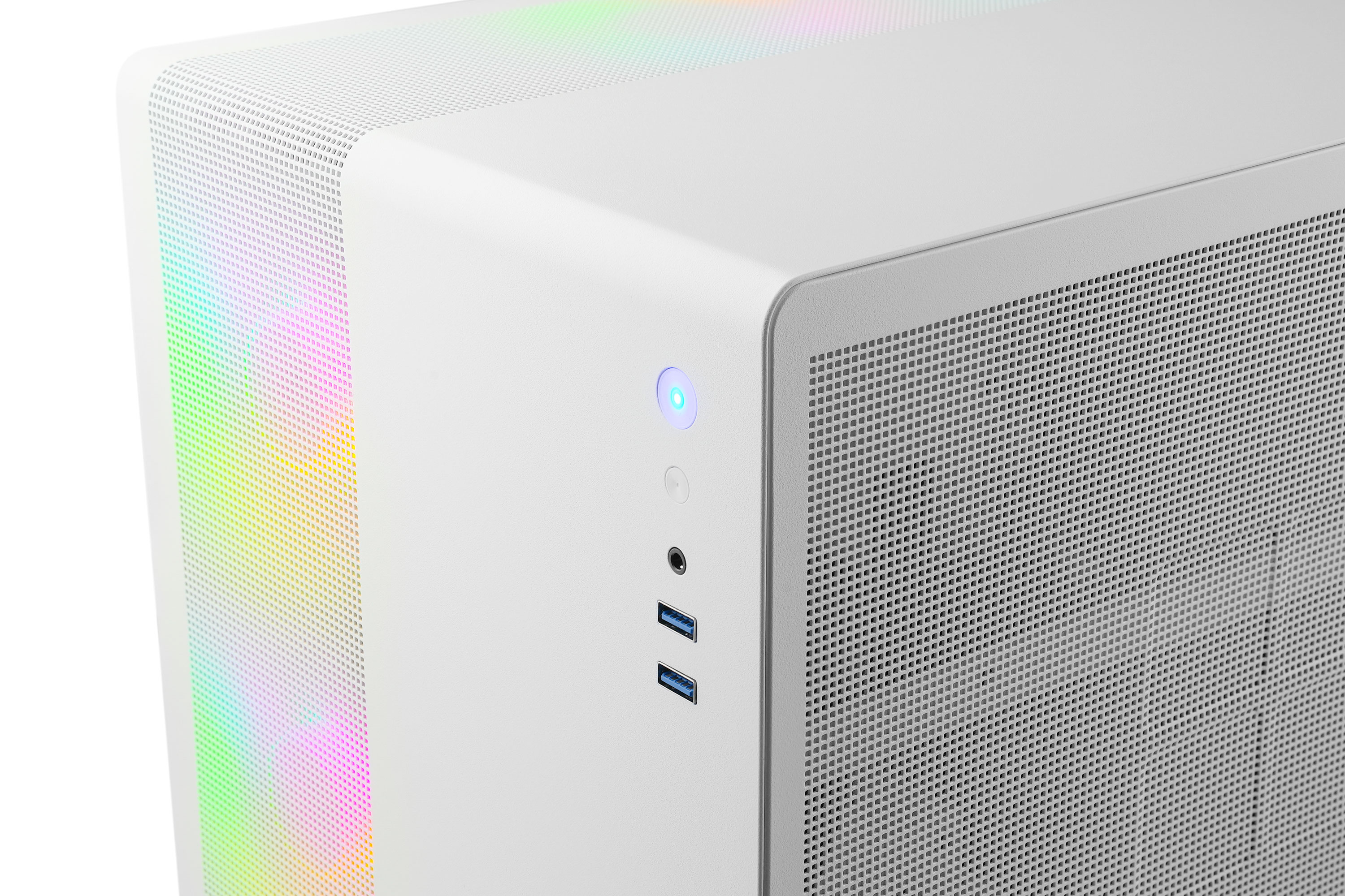 Ein weißes Computergehäuse mit Lichtern. Die Vorderseite hat USB-Anschlüsse und einen Einschaltknopf.