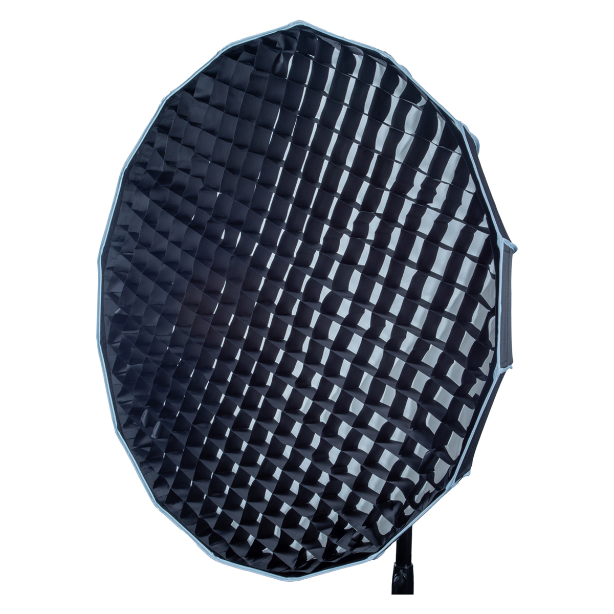 Eine schwarz-weiße Gitter-Softbox für die Fotografie, ein Lichtformer.