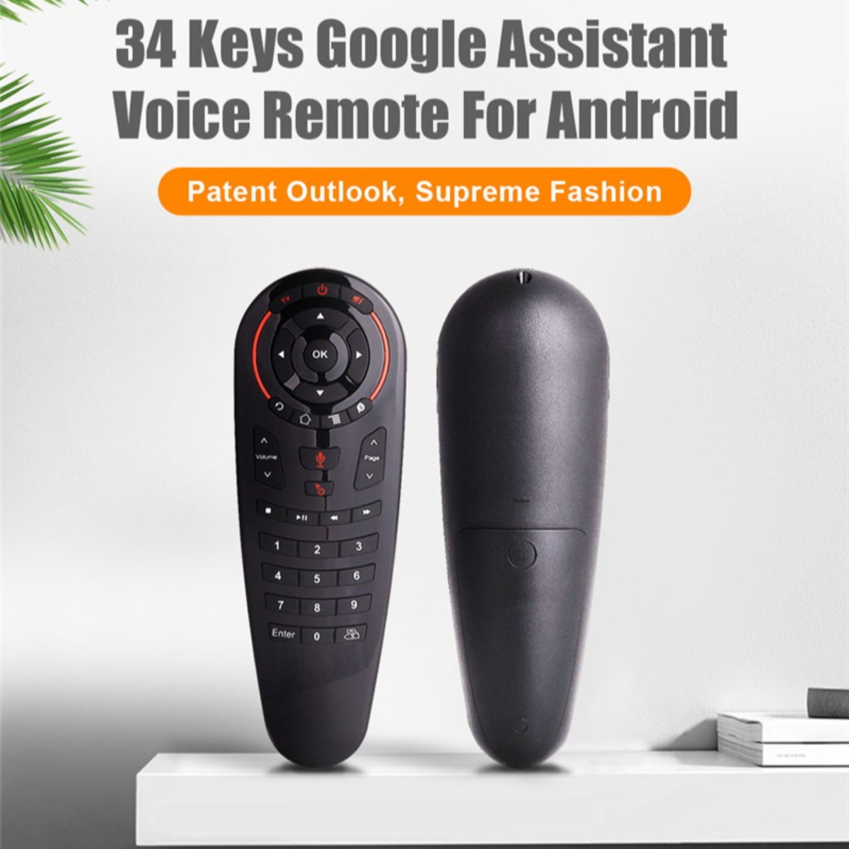 Eine schwarze Fernbedienung mit vielen Knöpfen. Text lautet: Google Assistant Voice Remote.
