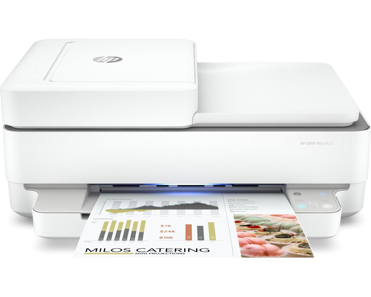 Impresora HP Envy Pro 6432 blanca con papel mostrando gráfico e imágenes de comida. Fondo blanco.