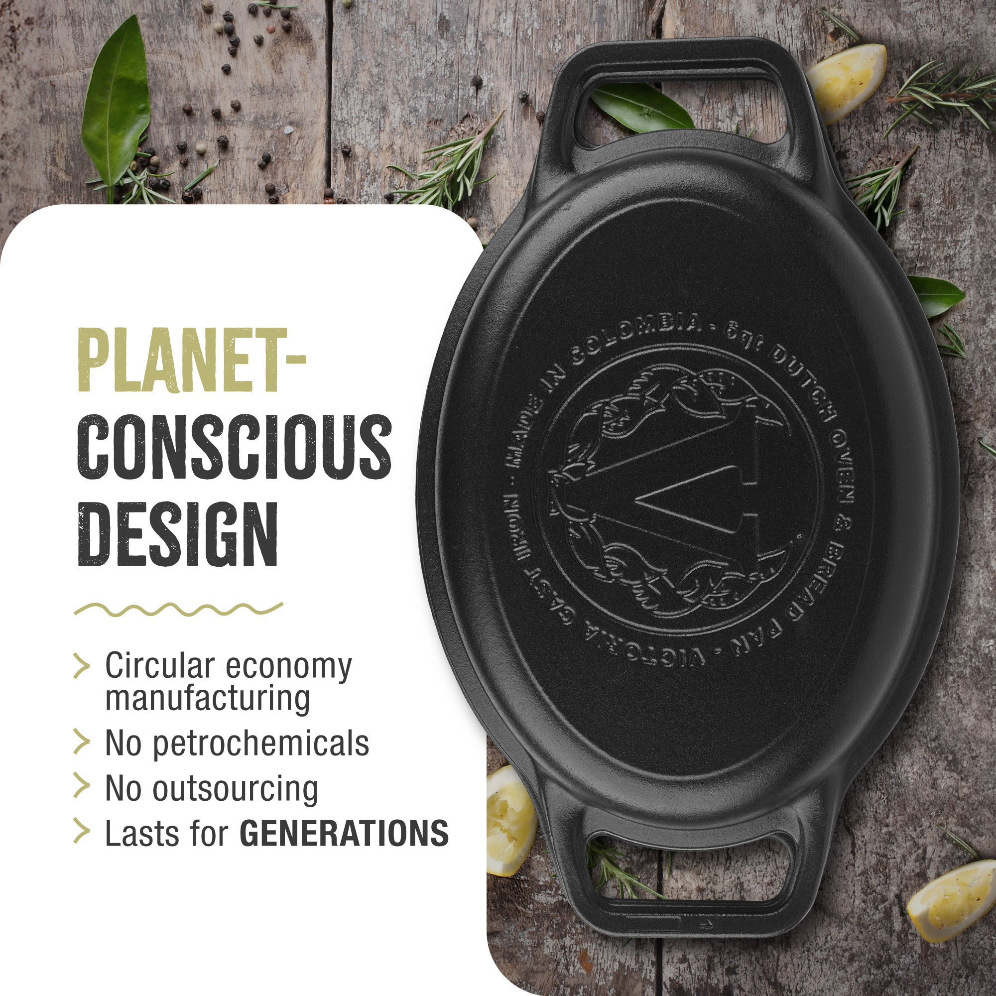Sartén de hierro fundido negro de forma ovalada con asas, texto sobre diseño consciente del planeta.