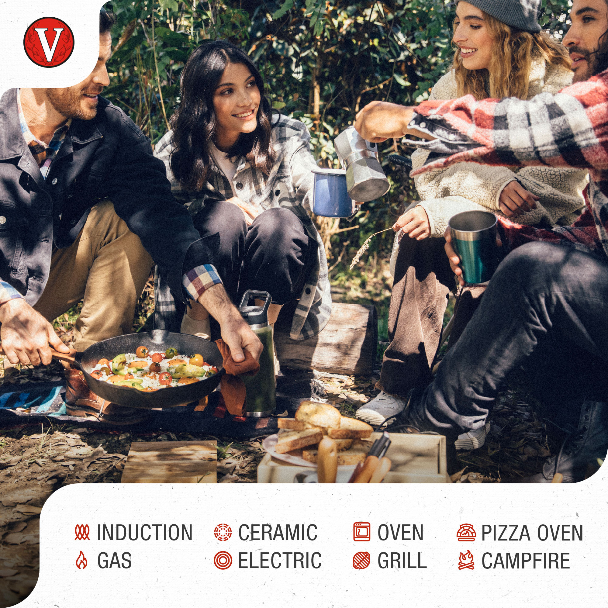 Grupo de personas acampando, cocinando y disfrutando de la comida. Hay utensilios de cocina y fuego. Fondo de naturaleza.