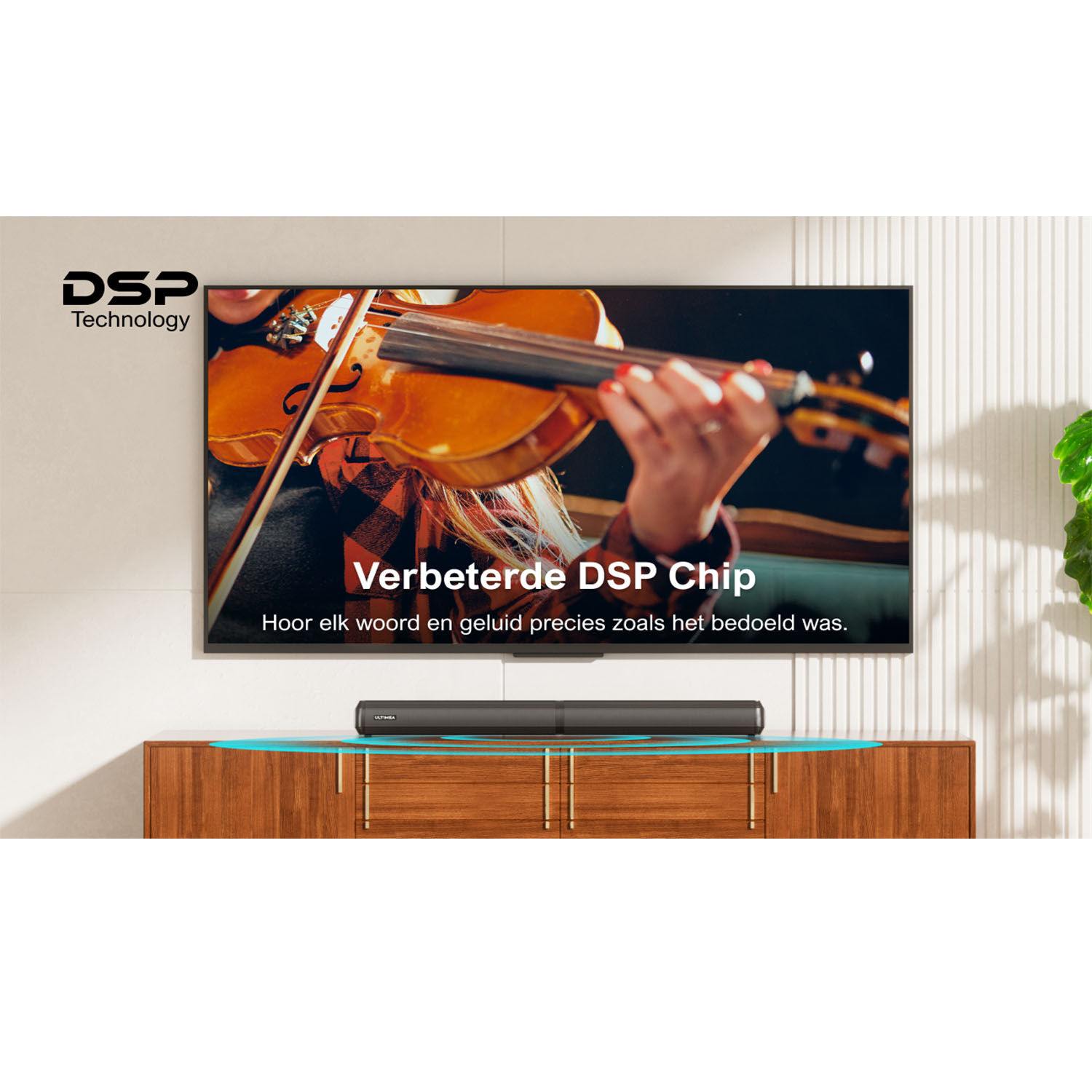 Een soundbar staat onder een tv waarop een persoon viool speelt, met daaronder een houten kast.