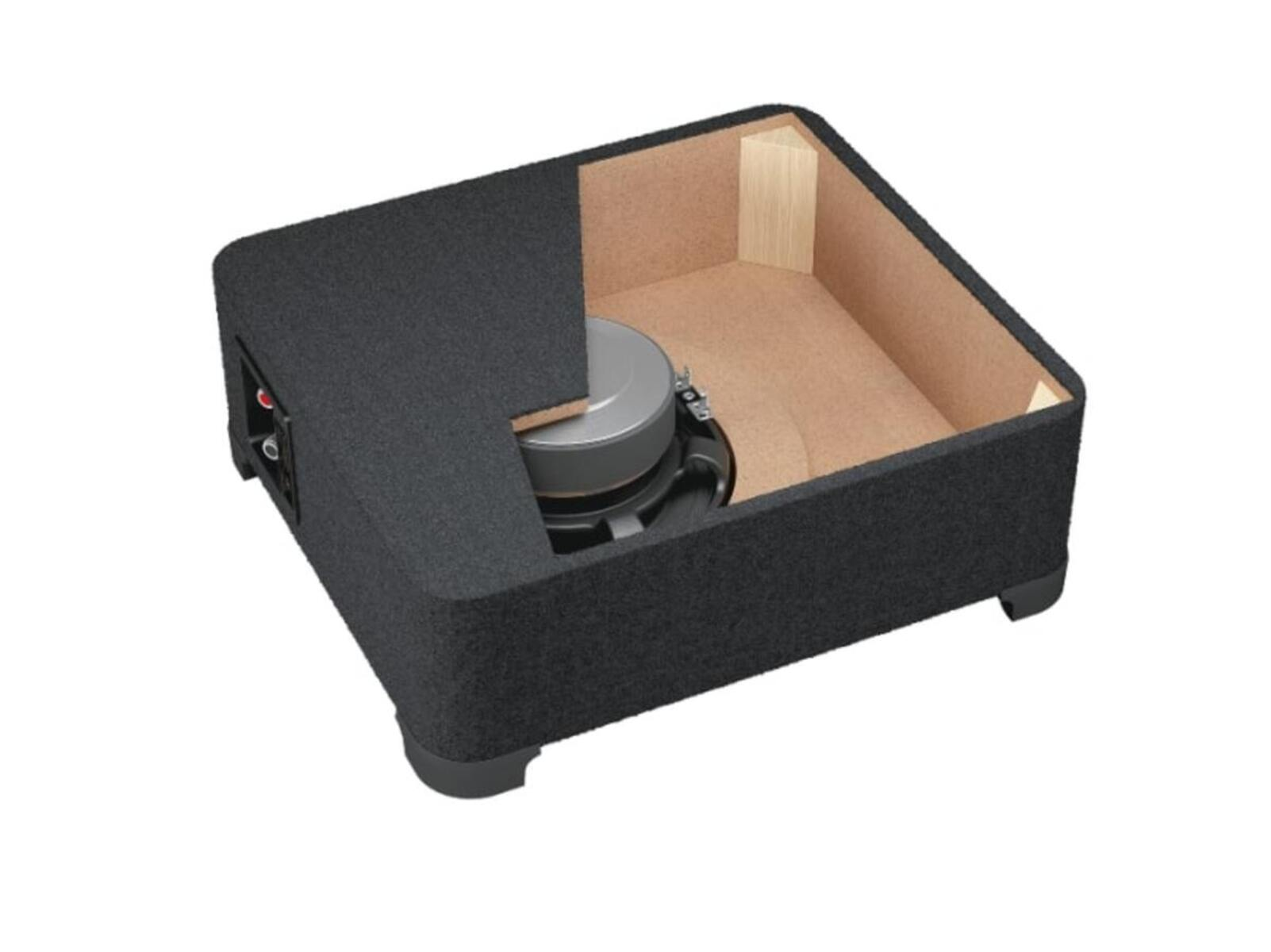 Schwarze Subwoofer-Box, geöffnet, Lautsprecher sichtbar. Holzinnenraum, Seitenansicht, weißer Hintergrund.
