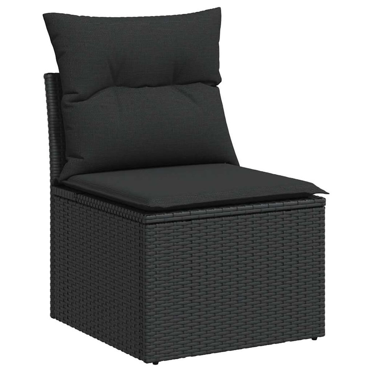 Sedia in rattan nera con cuscini. Sono visibili uno schienale e un cuscino di seduta.