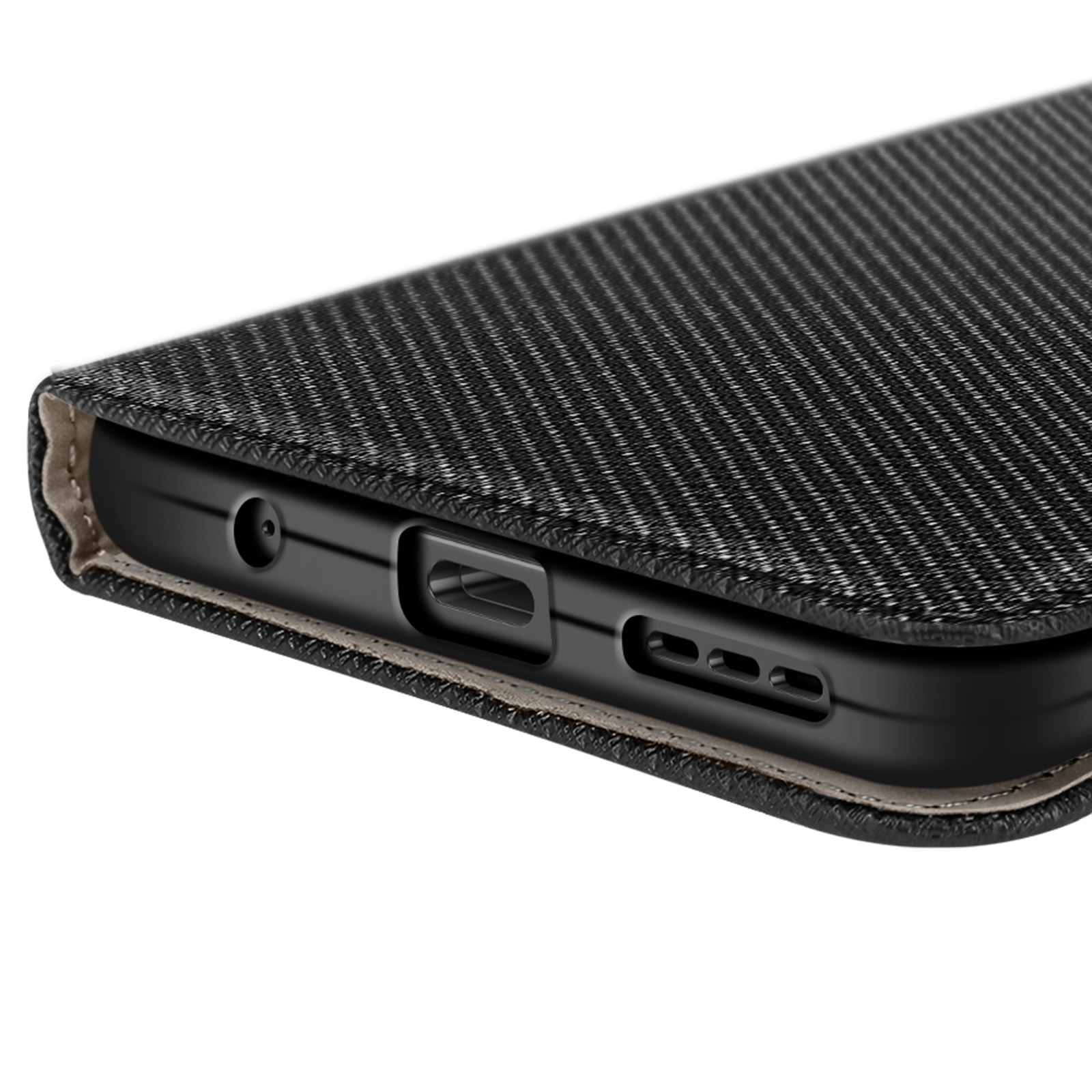 Primo piano di una custodia nera per telefono con porte e superficie strutturata.