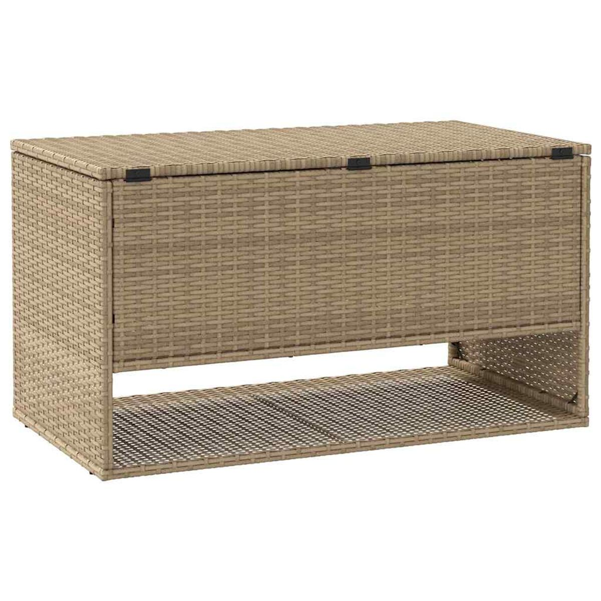 Eine Aufbewahrungsbank aus Korbgeflecht mit offenem Deckel. Beige Farbe, mit einem unteren Regal zur Aufbewahrung.