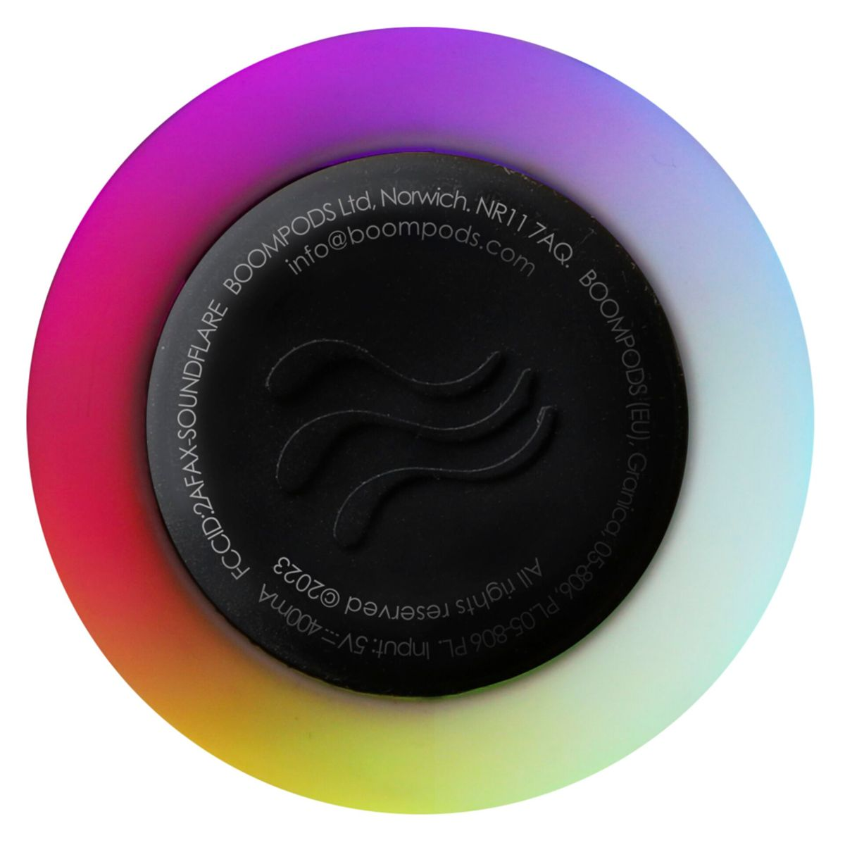 Czarny dysk z tęczowym pierścieniem, z nadrukowanymi informacjami o produkcie.